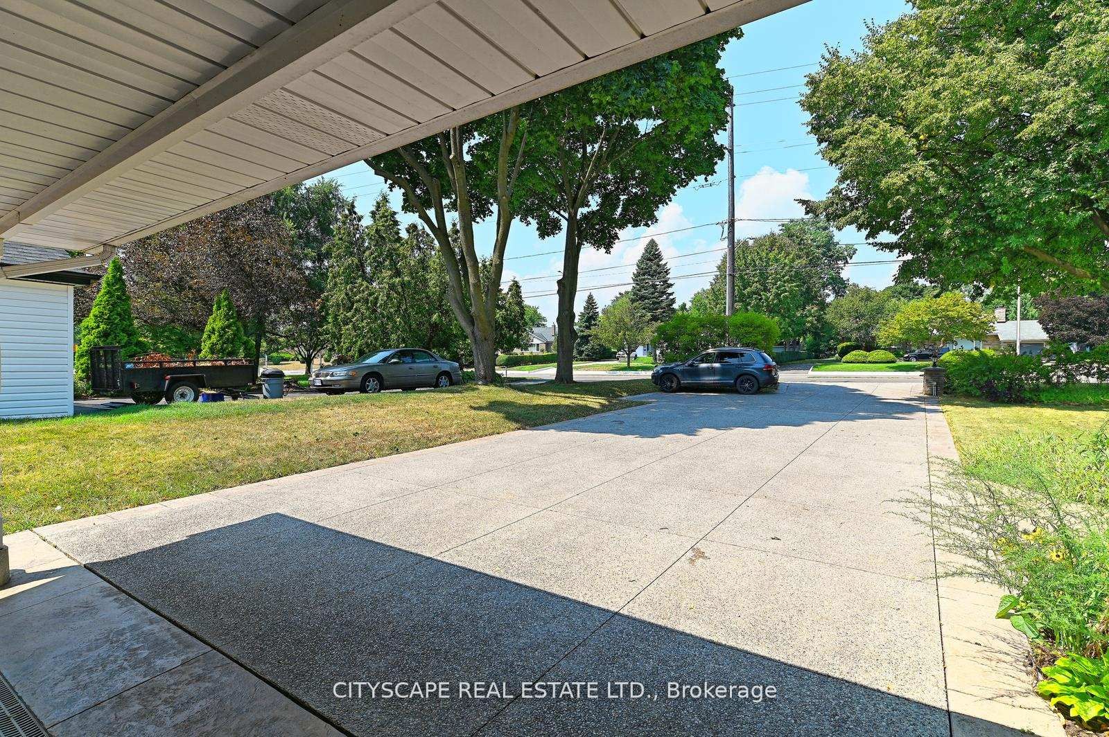 354 Plains Road W, Burlington 3