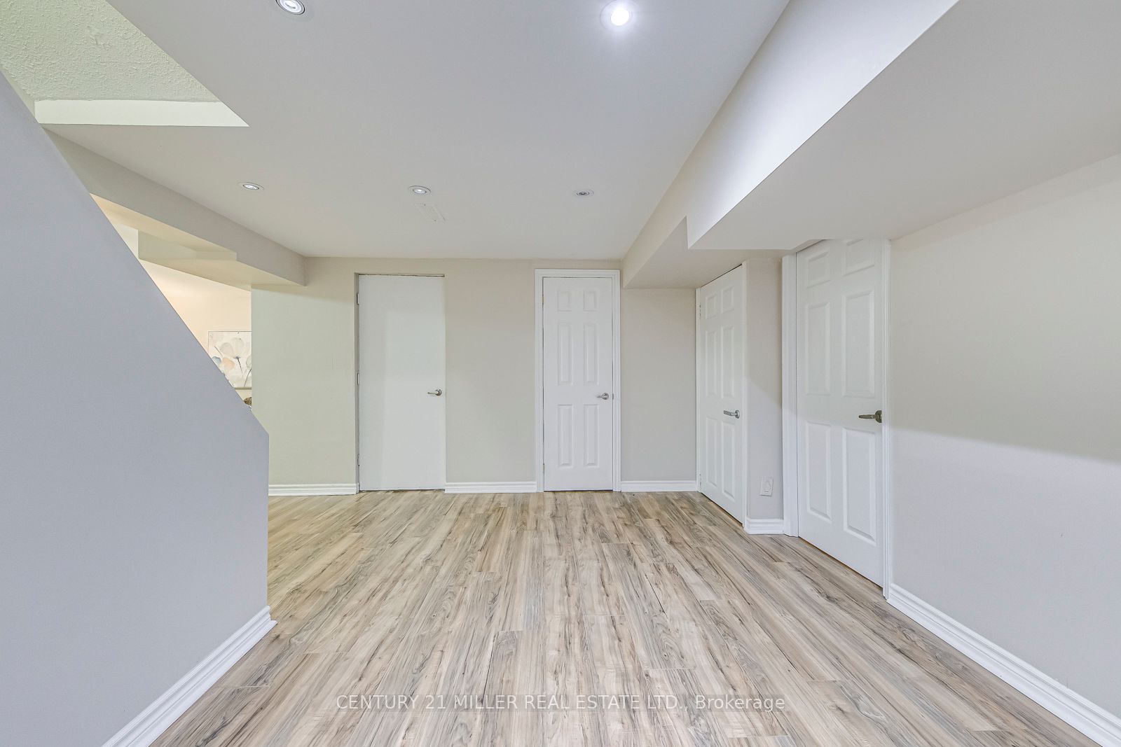 Unit Lower - 1351 Fieldcrest Lane, Oakville 5