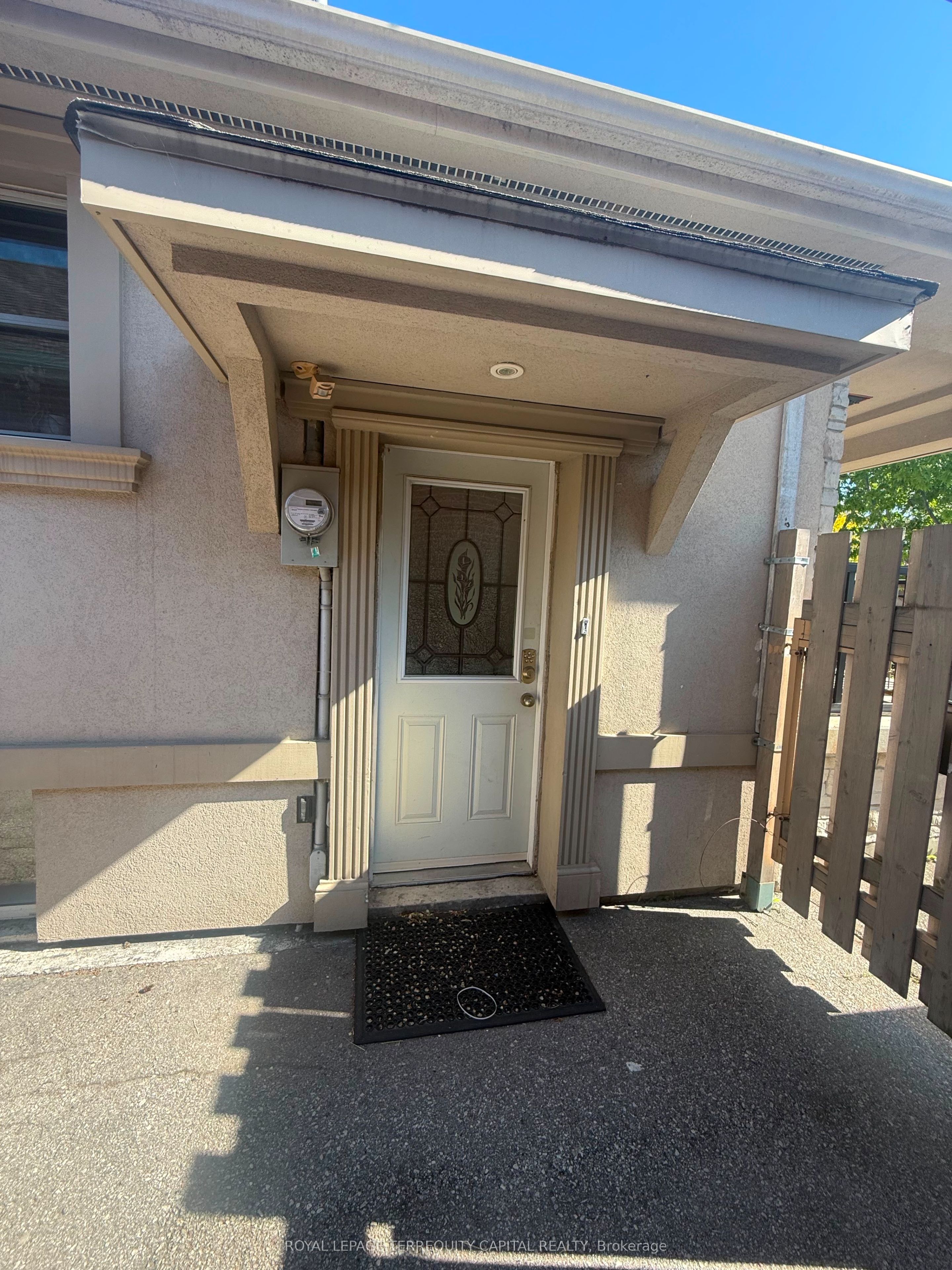 Unit Lower - 29 Glamis Avenue, Toronto 2