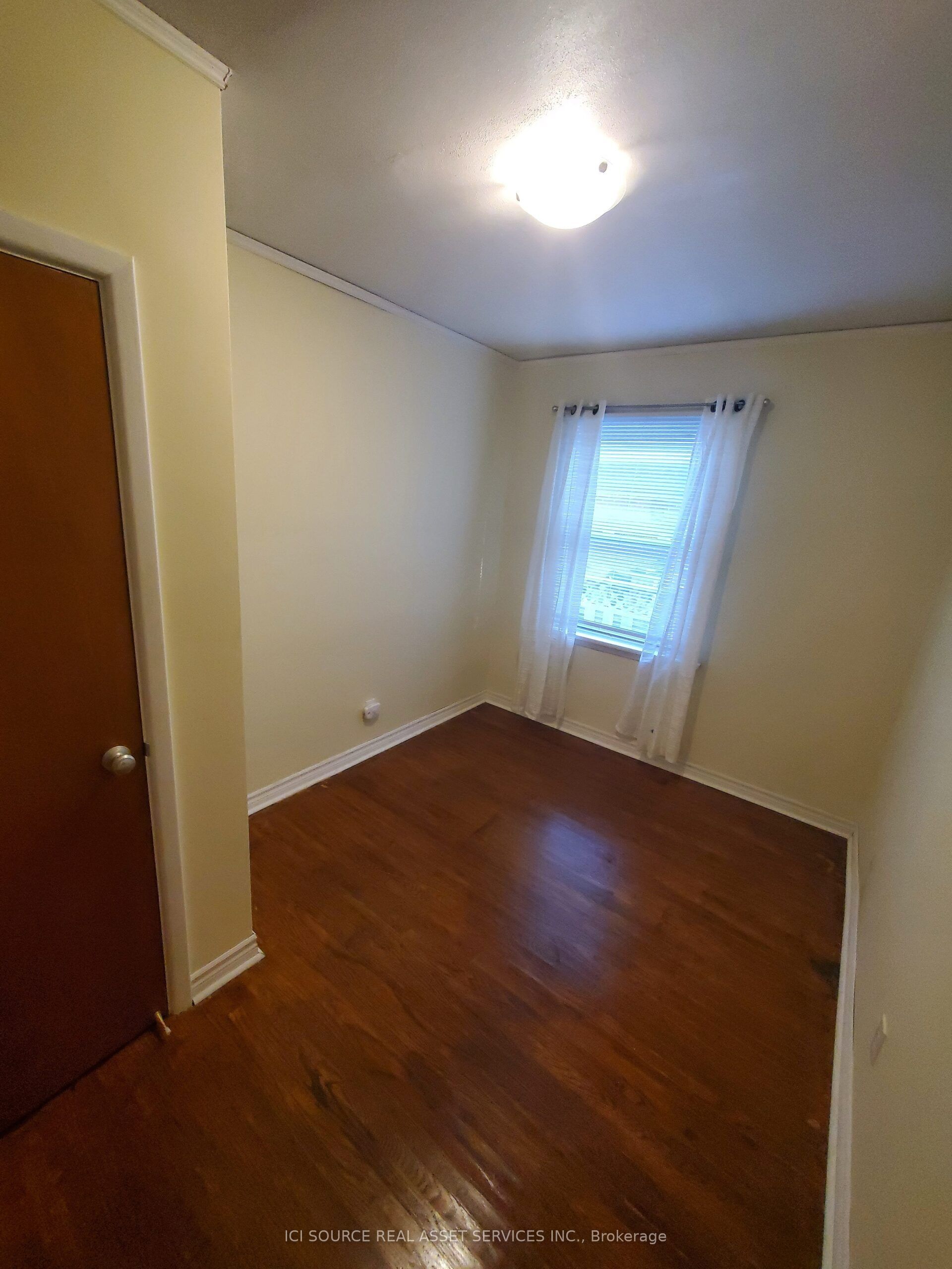 Unit Main Floor - 412 Mountainview Drive, Milton 3
