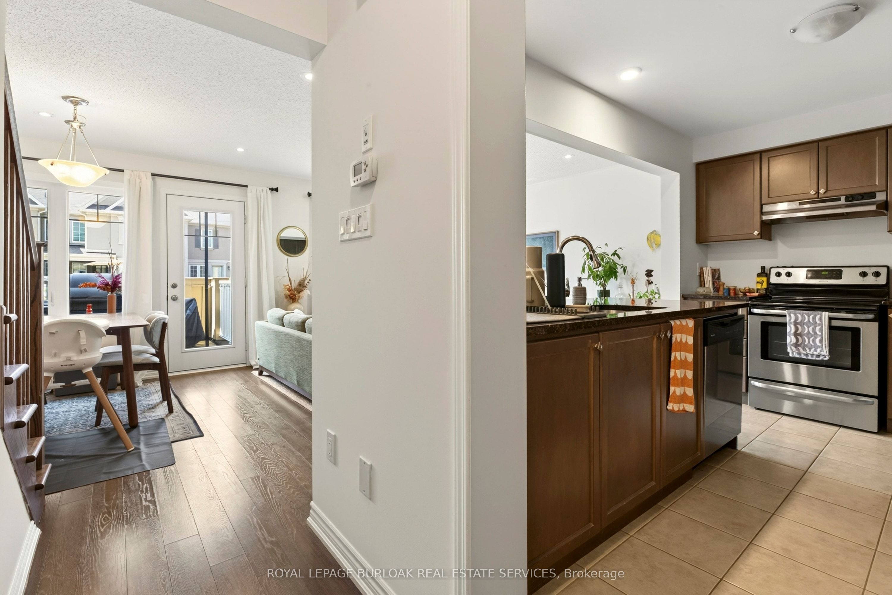 312 Jemima Drive, Oakville 5