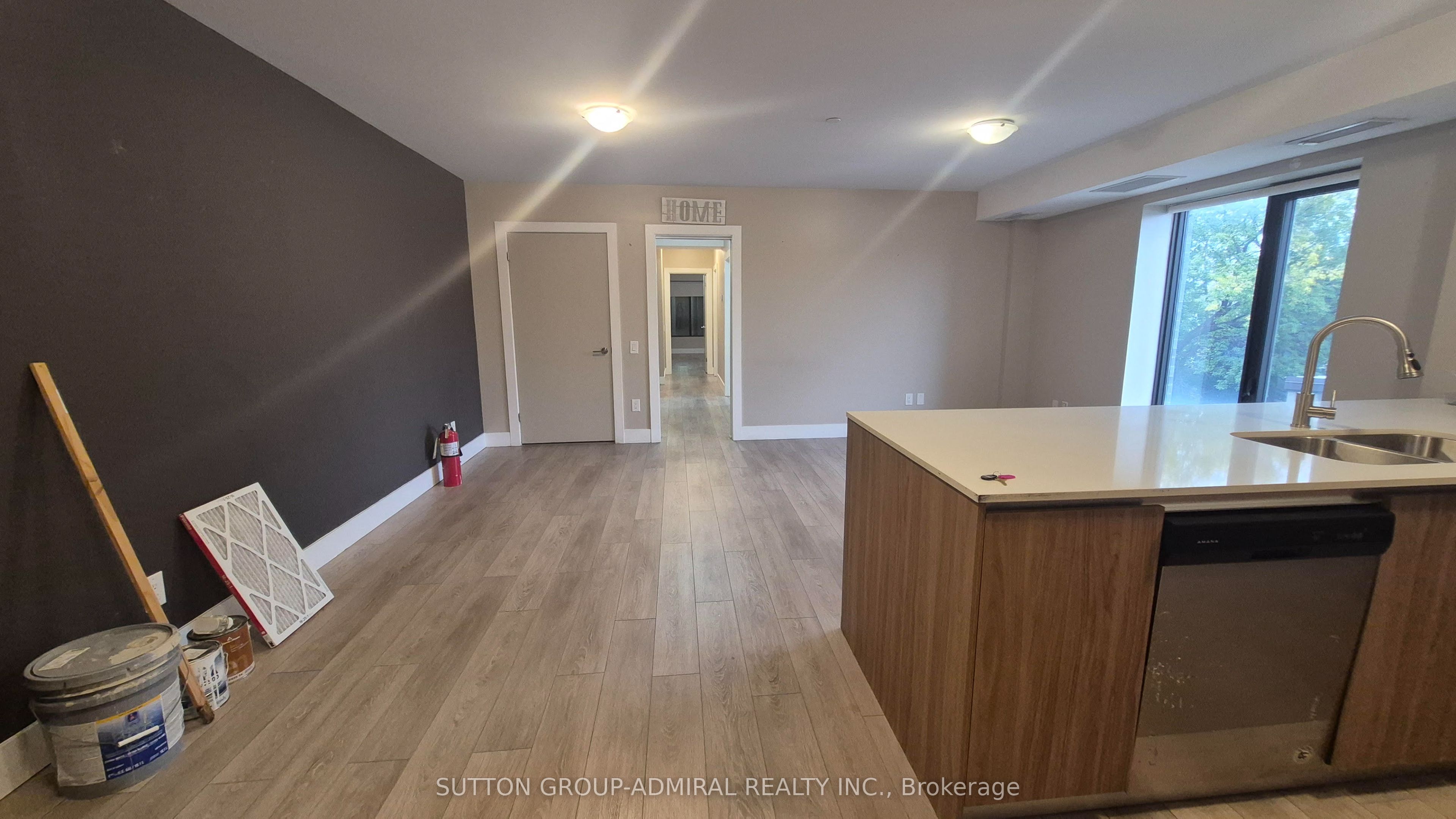 Unit 202 - 293 Viewmount Avenue, North York 3