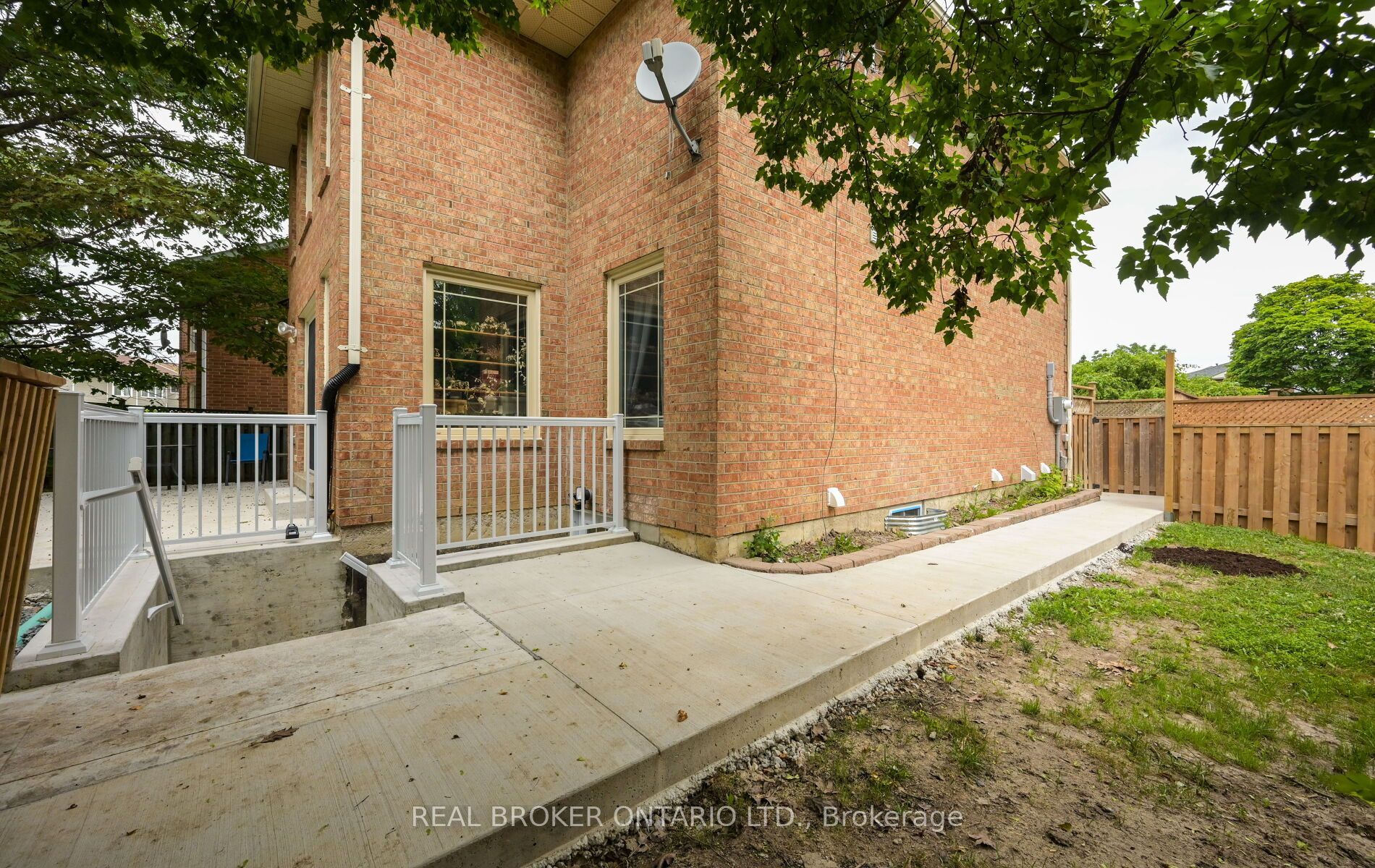 20 Campkin Street, Brampton 4
