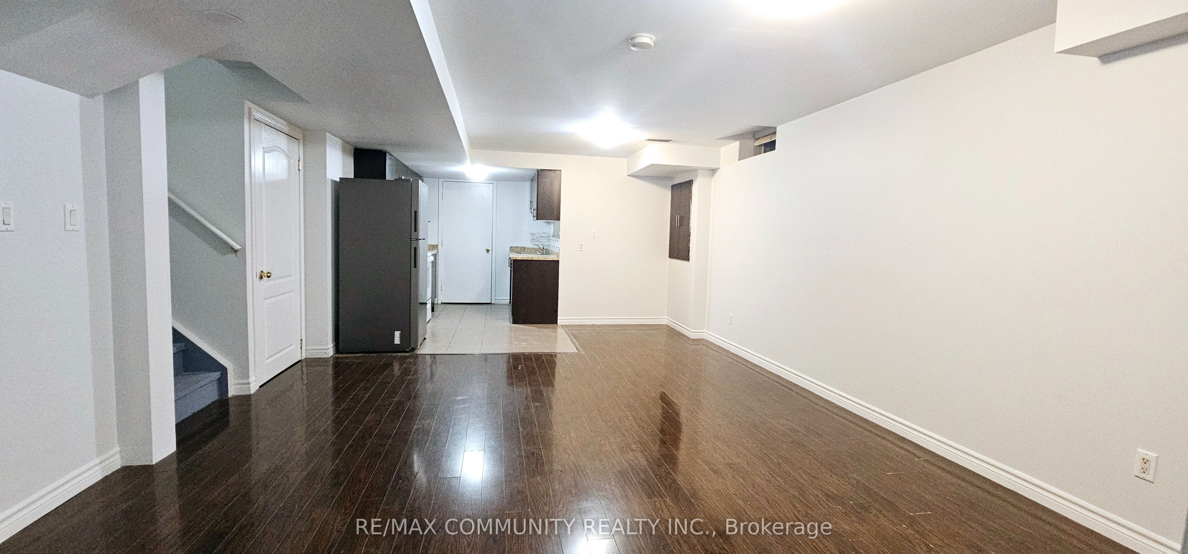Unit Bsmt - 21 MIDVALE Road, Brampton 3