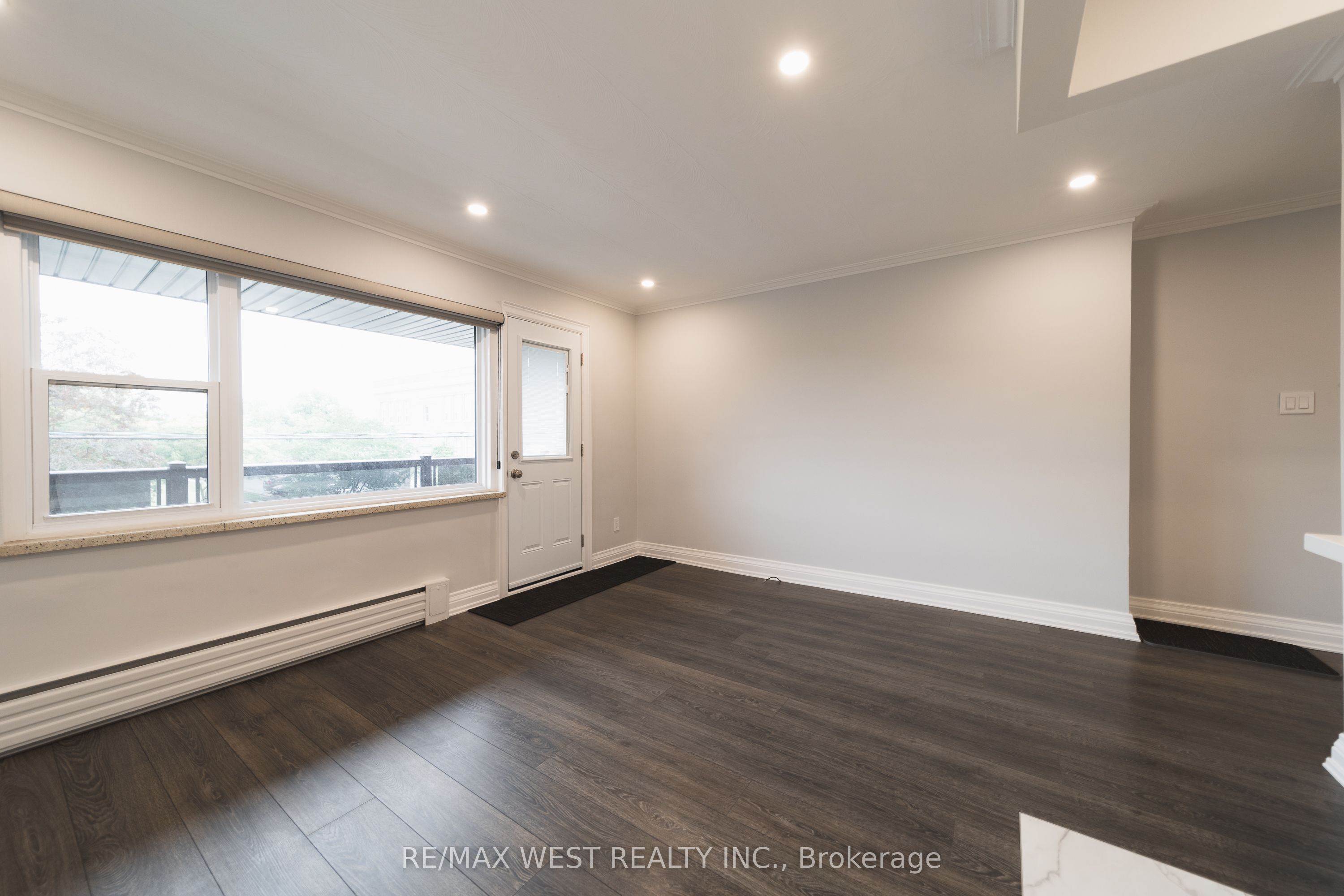Unit 7 - 237 Melrose Street, Etobicoke 5