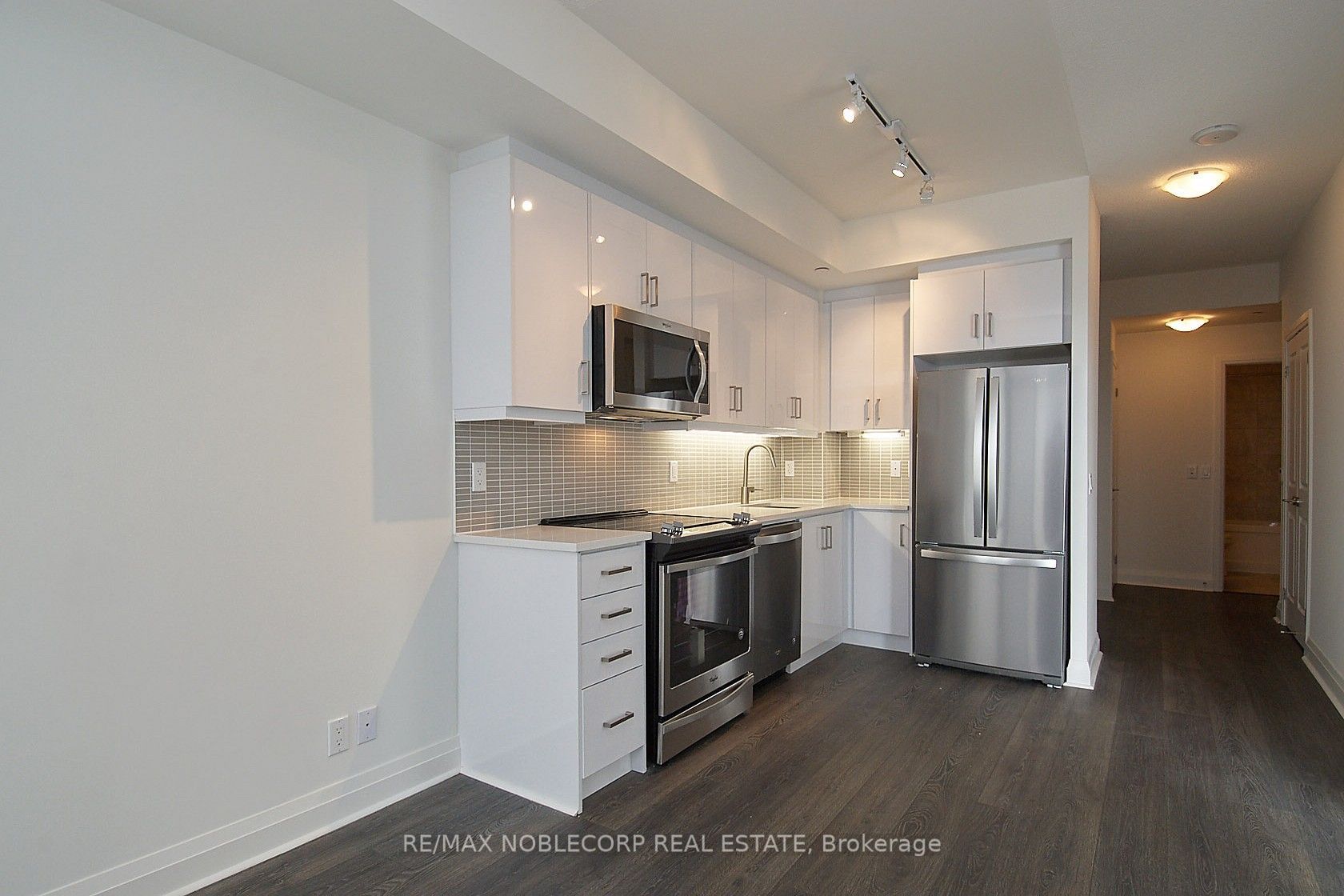 Unit 807 - 17 Zorra Street, Etobicoke 4