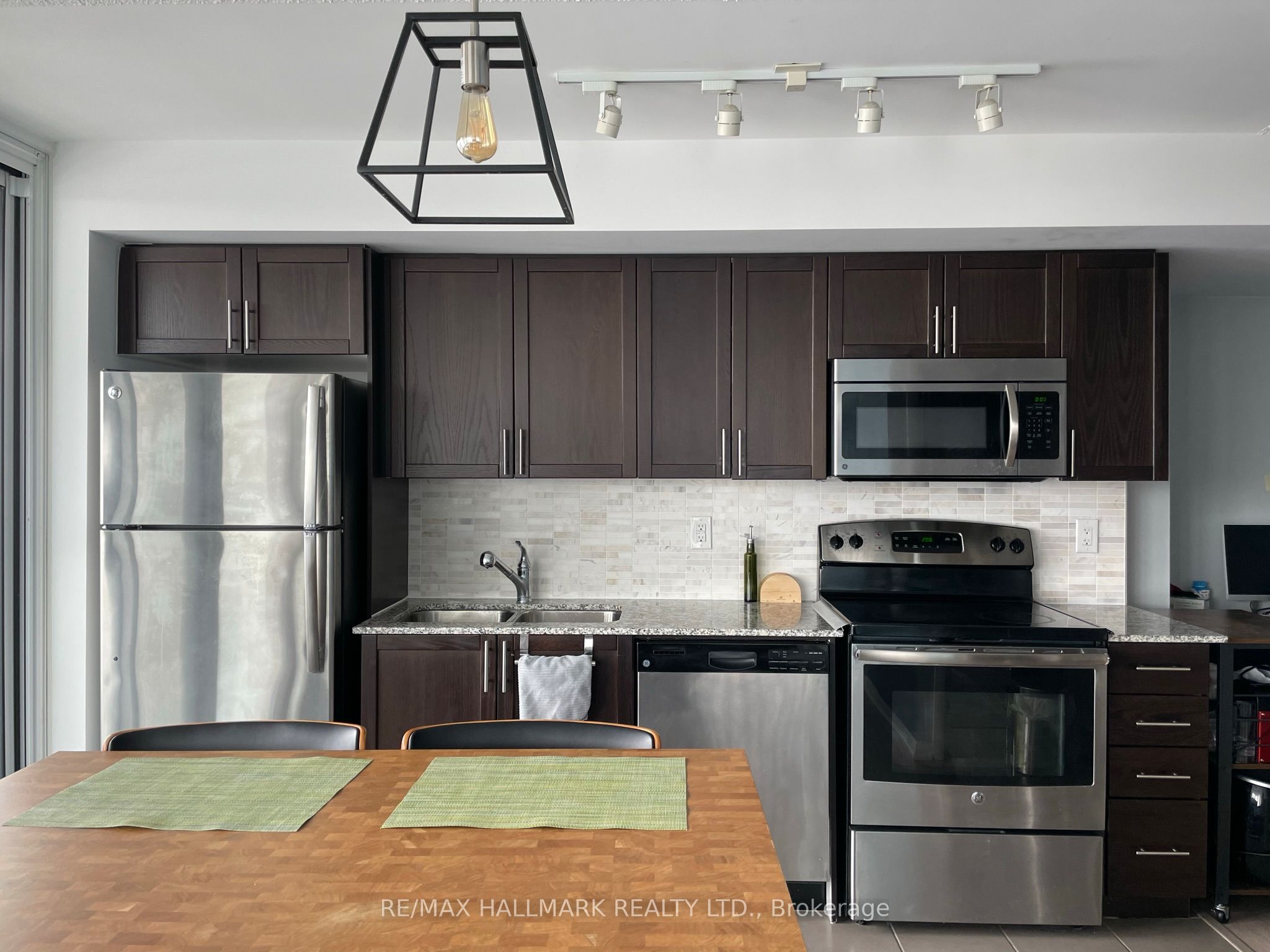 Unit 1507 - 830 Lawrence Avenue W, North York 3