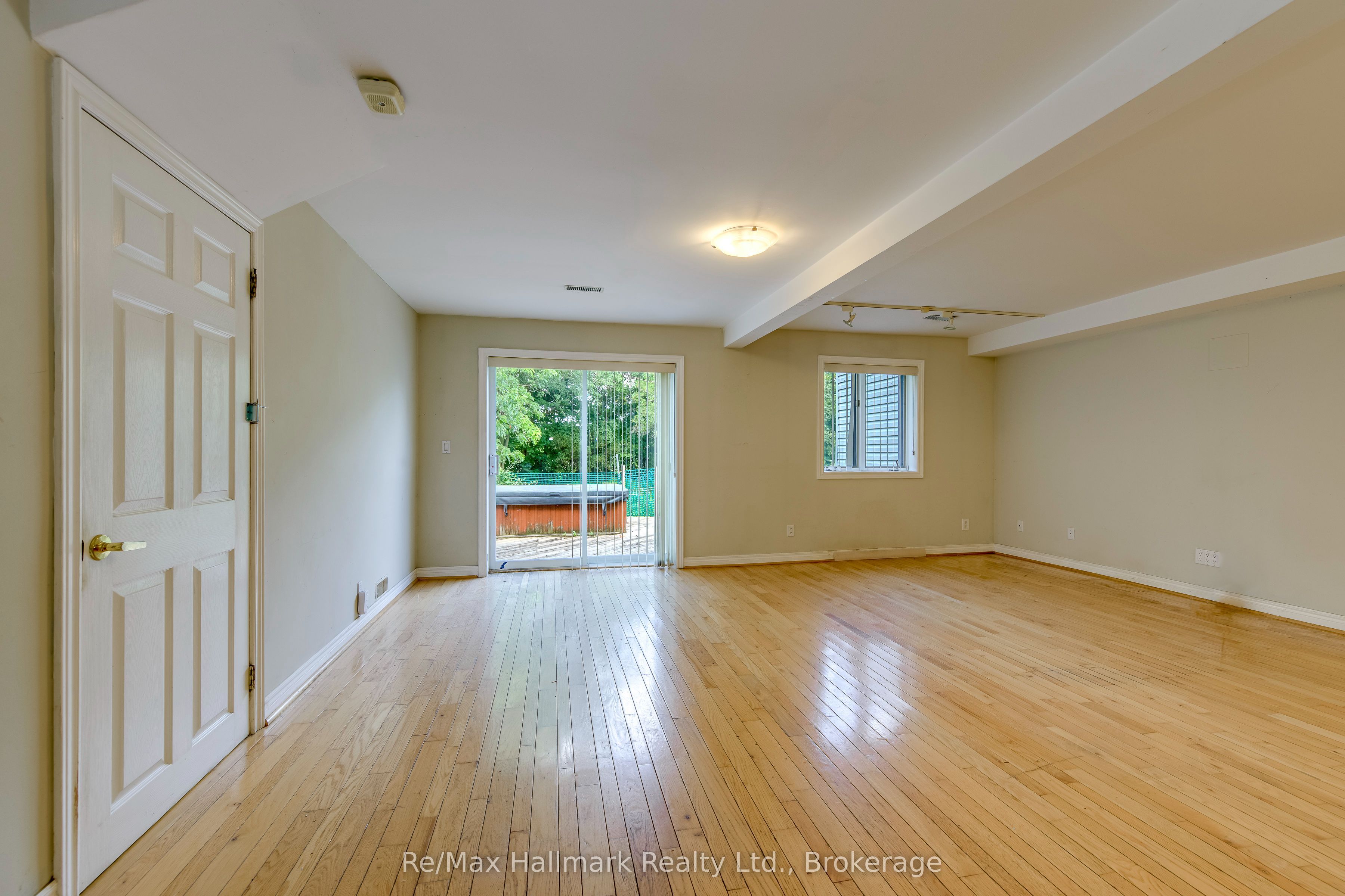 235 Tweedsdale Crescent, Oakville 5
