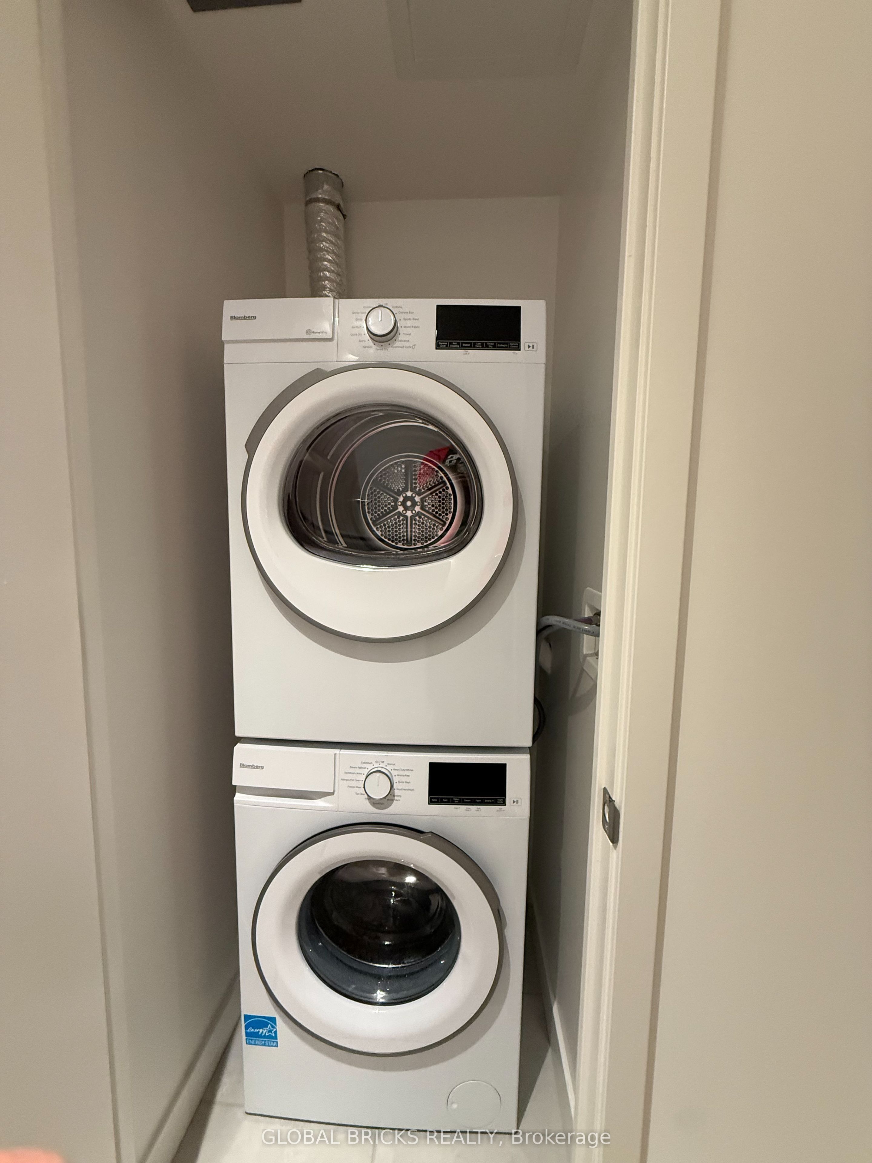 Unit 6707 - 448 Burnhamthorpe Rd W, Mississauga 3