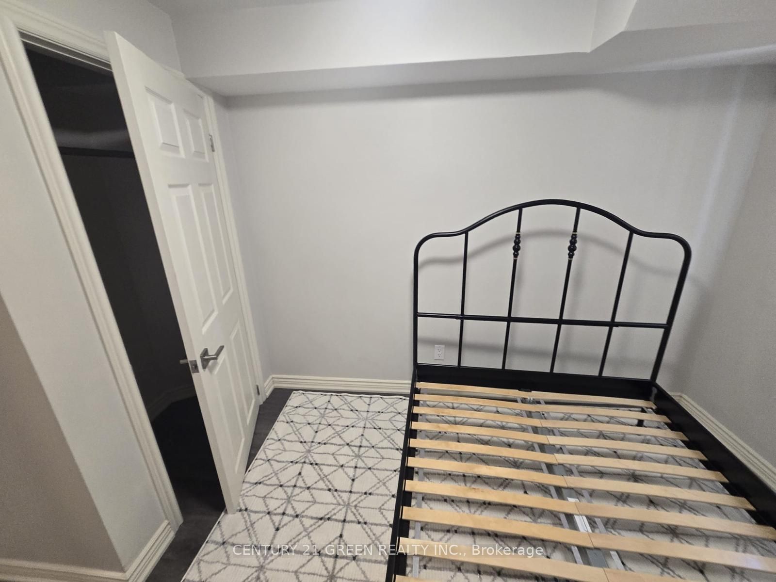 Unit Lower - 2483 Old Brompton Way, Oakville 5