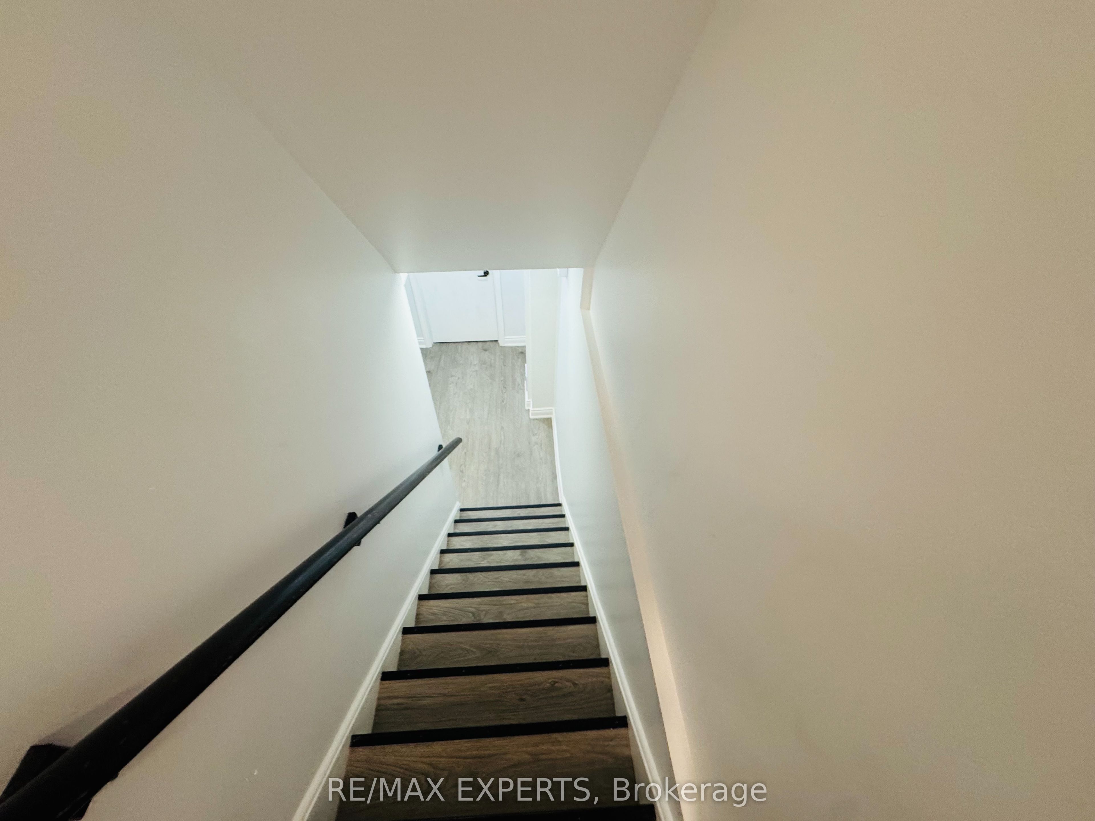 Unit 2 - 117 Baffin Crescent, Brampton 3
