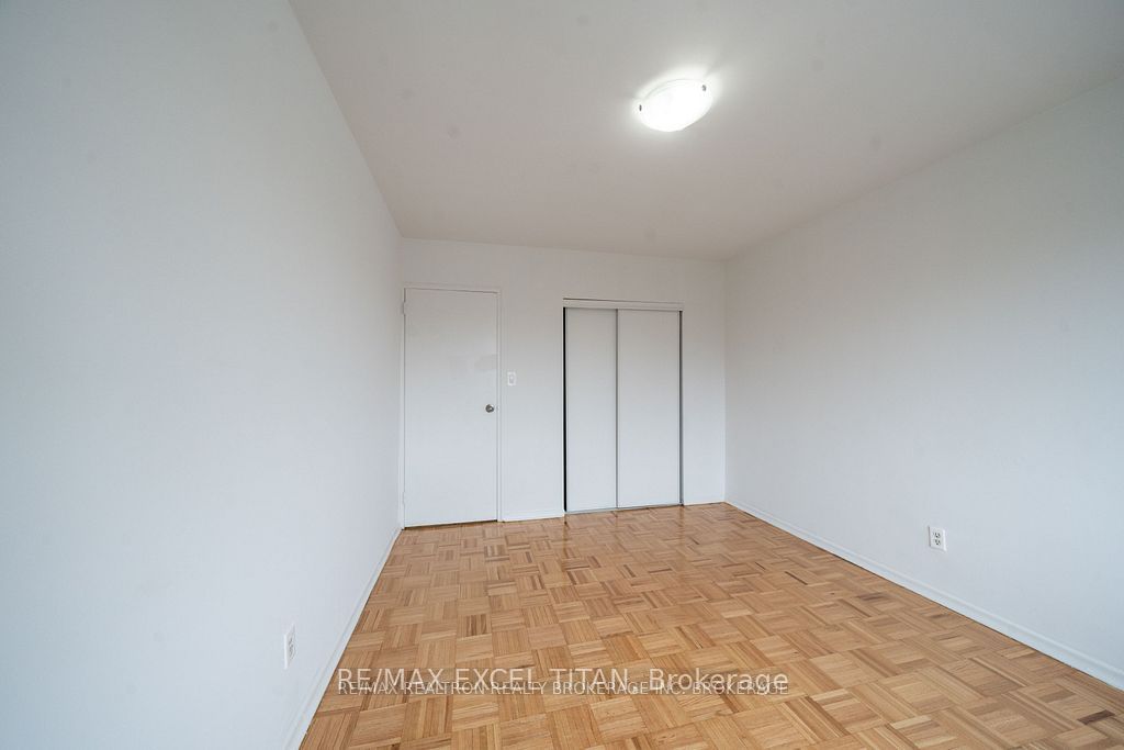 Unit 1 - 799 Robinson Street, Burlington 3