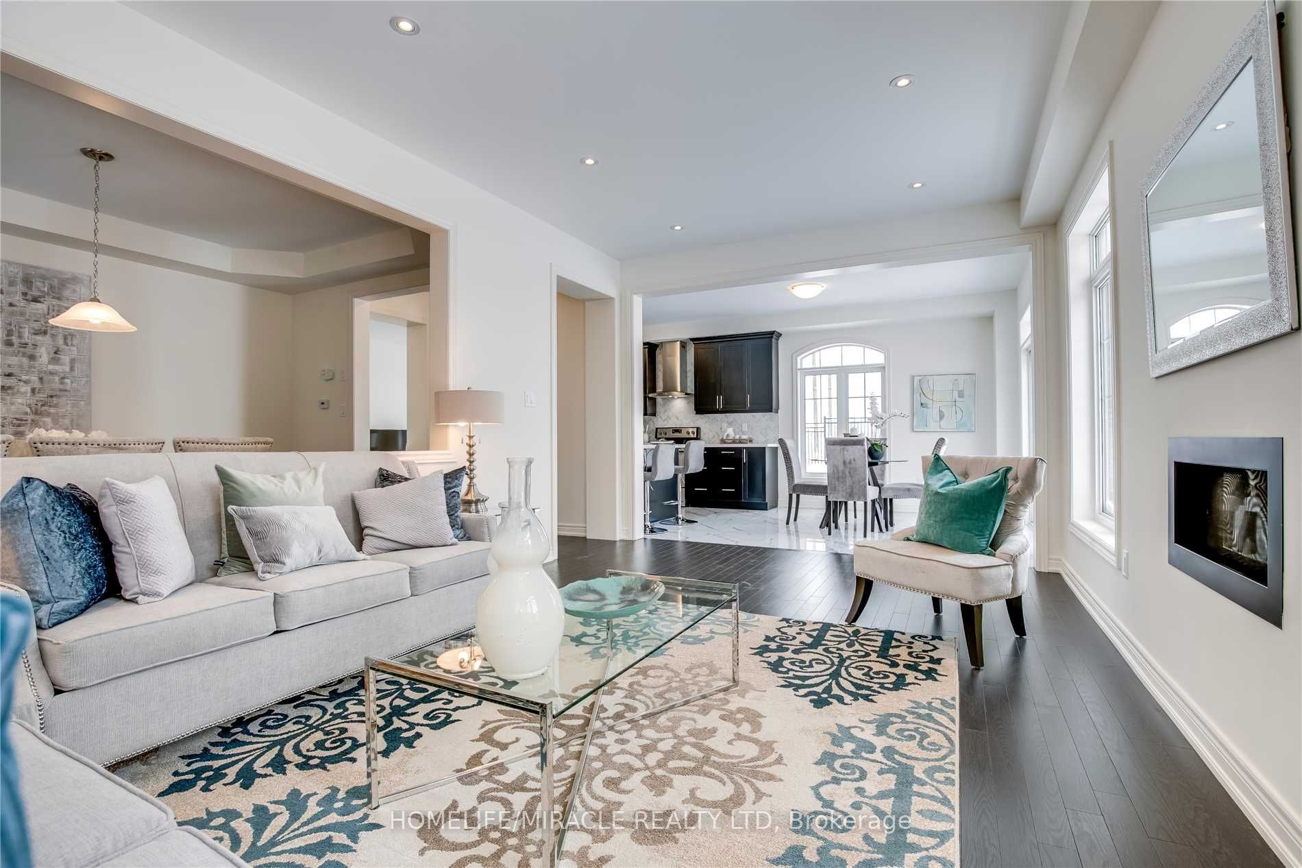 383 Robert Parkinson Drive, Brampton 4