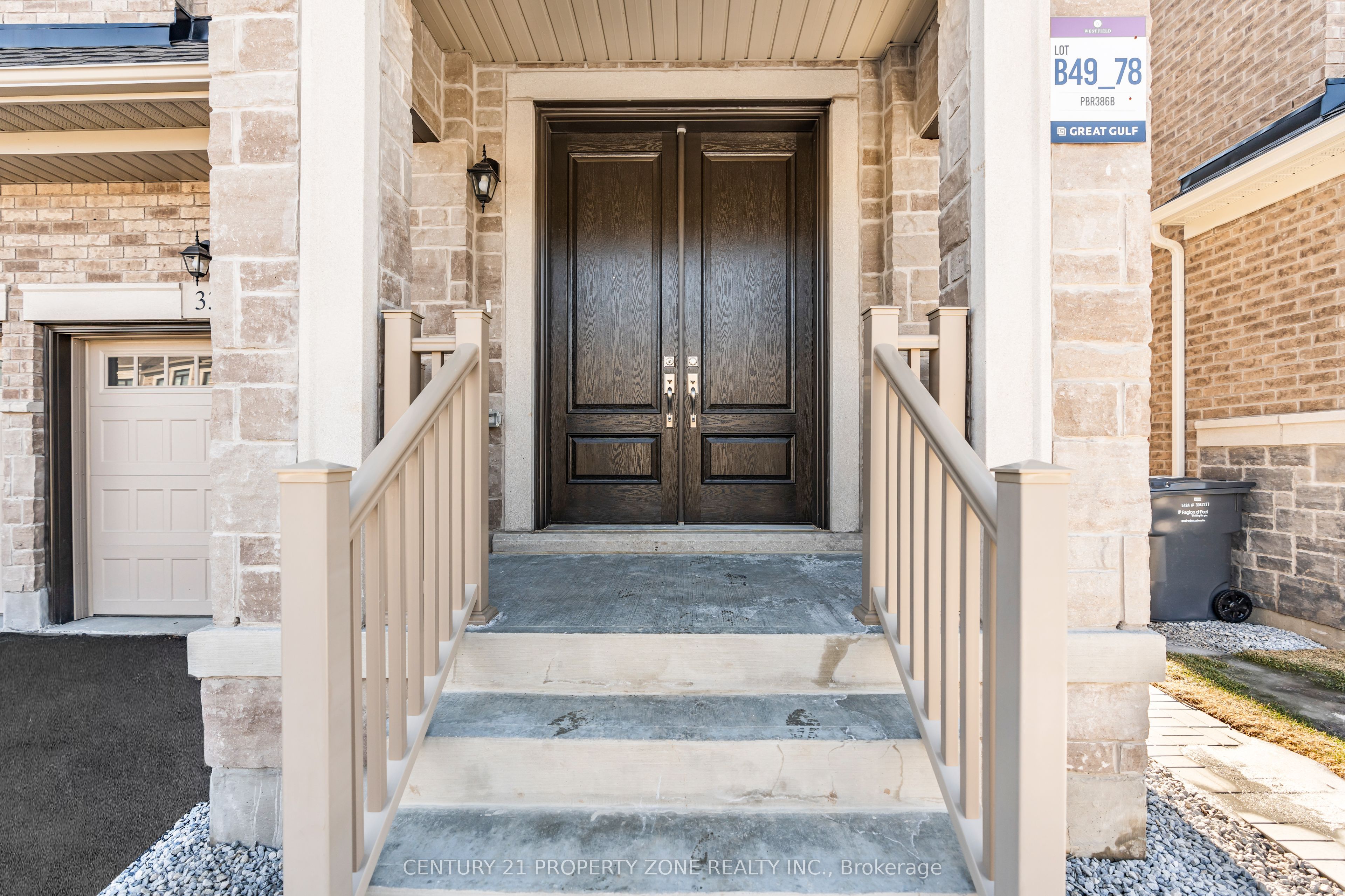 33 Gladmary Drive, Brampton 2