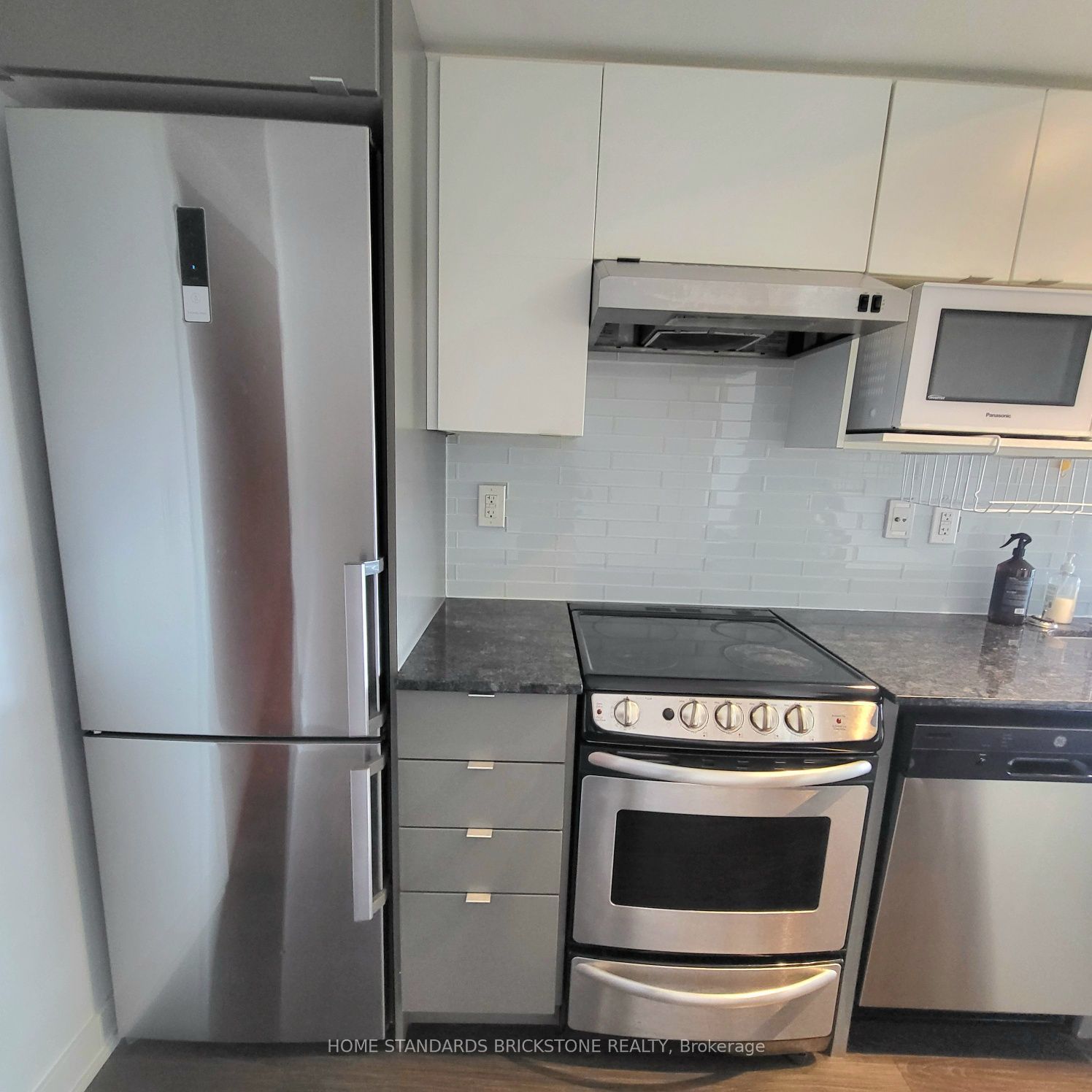 Unit 1001 - 160 Flemington Road, North York 5