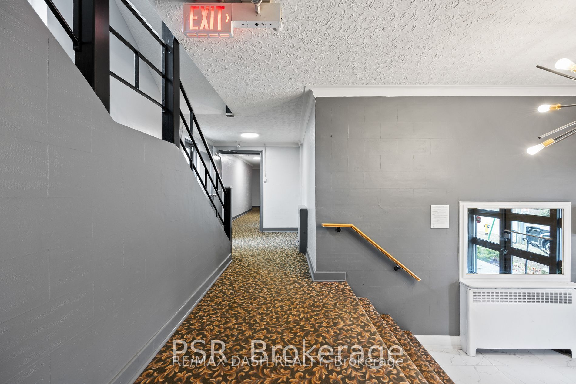 Unit 6 - 69 Old Mill Terrace, Etobicoke 3