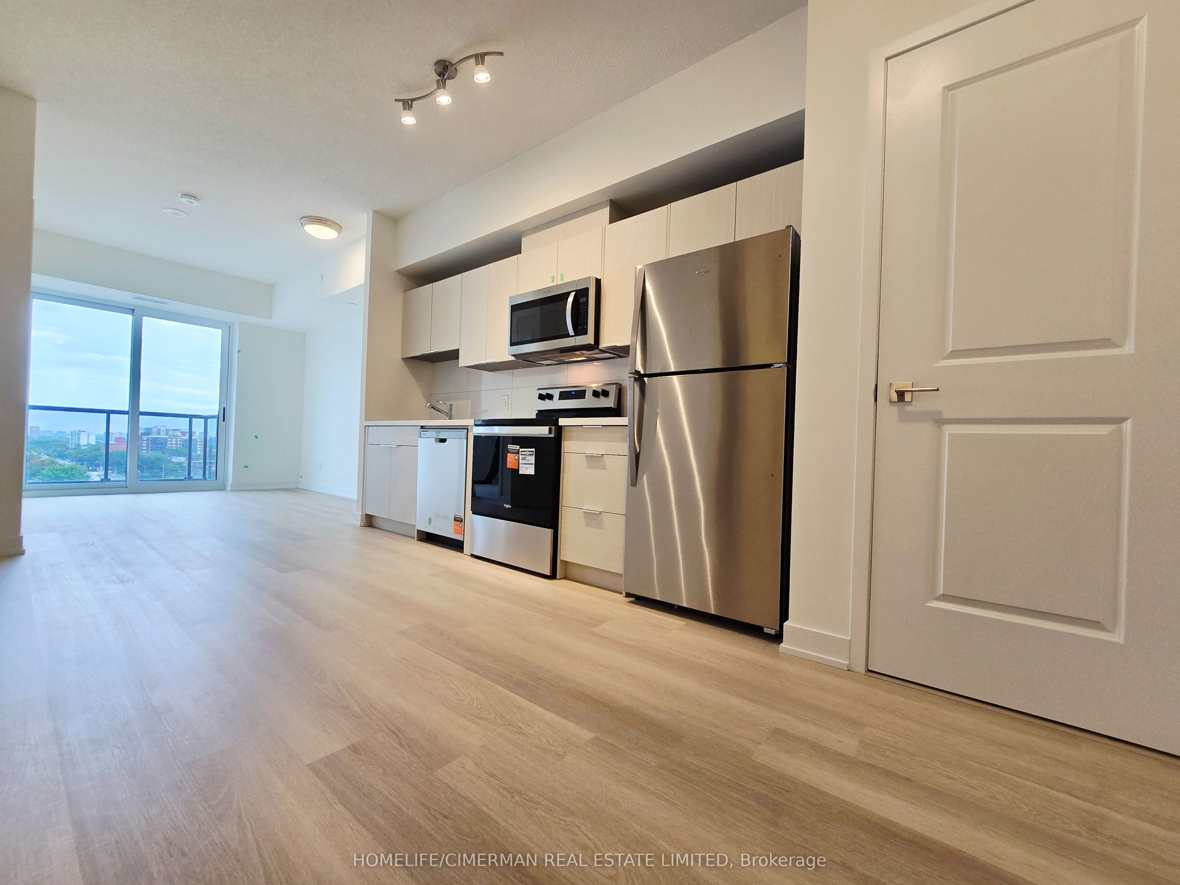 Unit 807 - 2825 Jane Street, North York 5