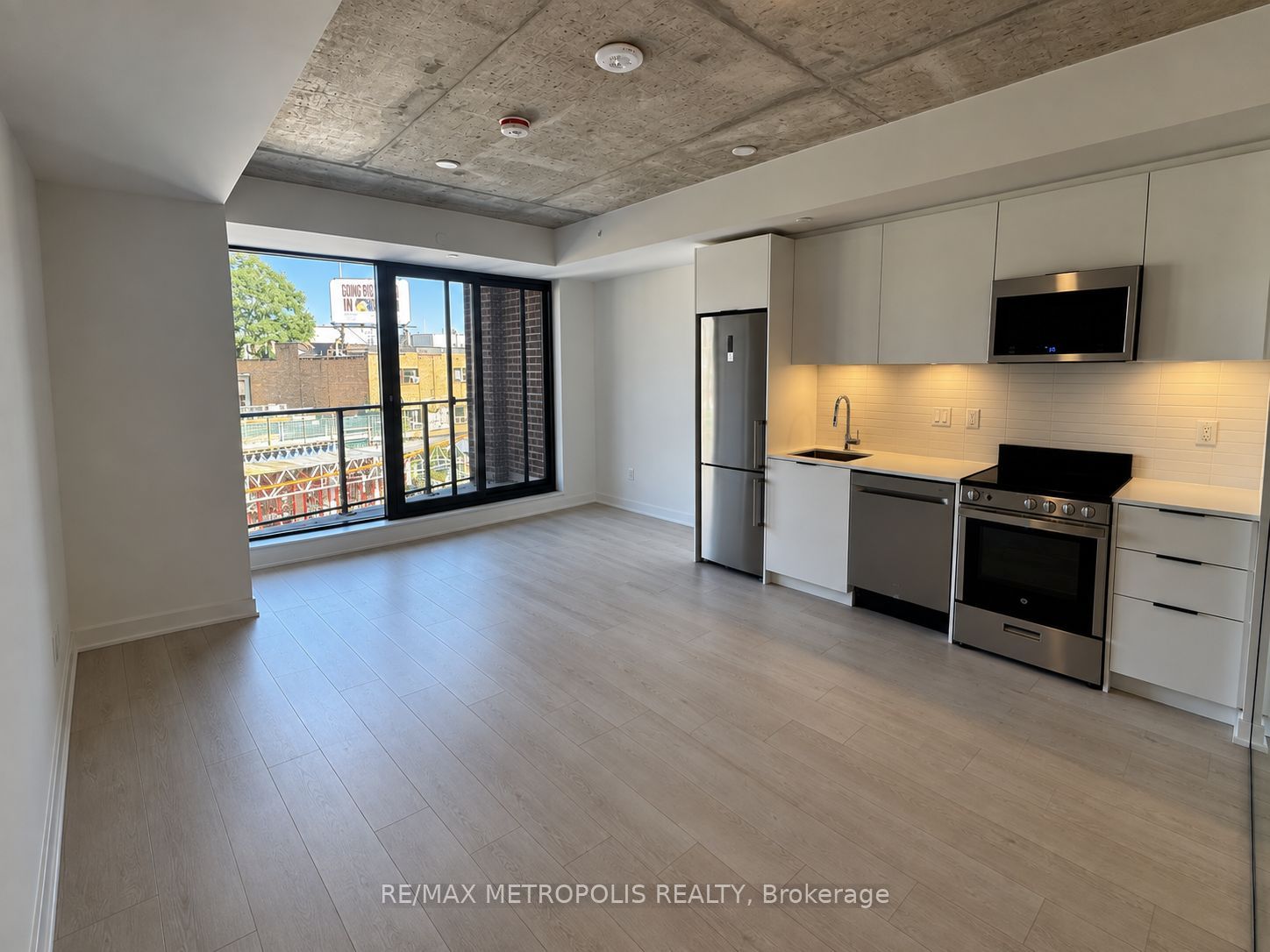 Unit 407 - 1 Vine Avenue, Toronto 3