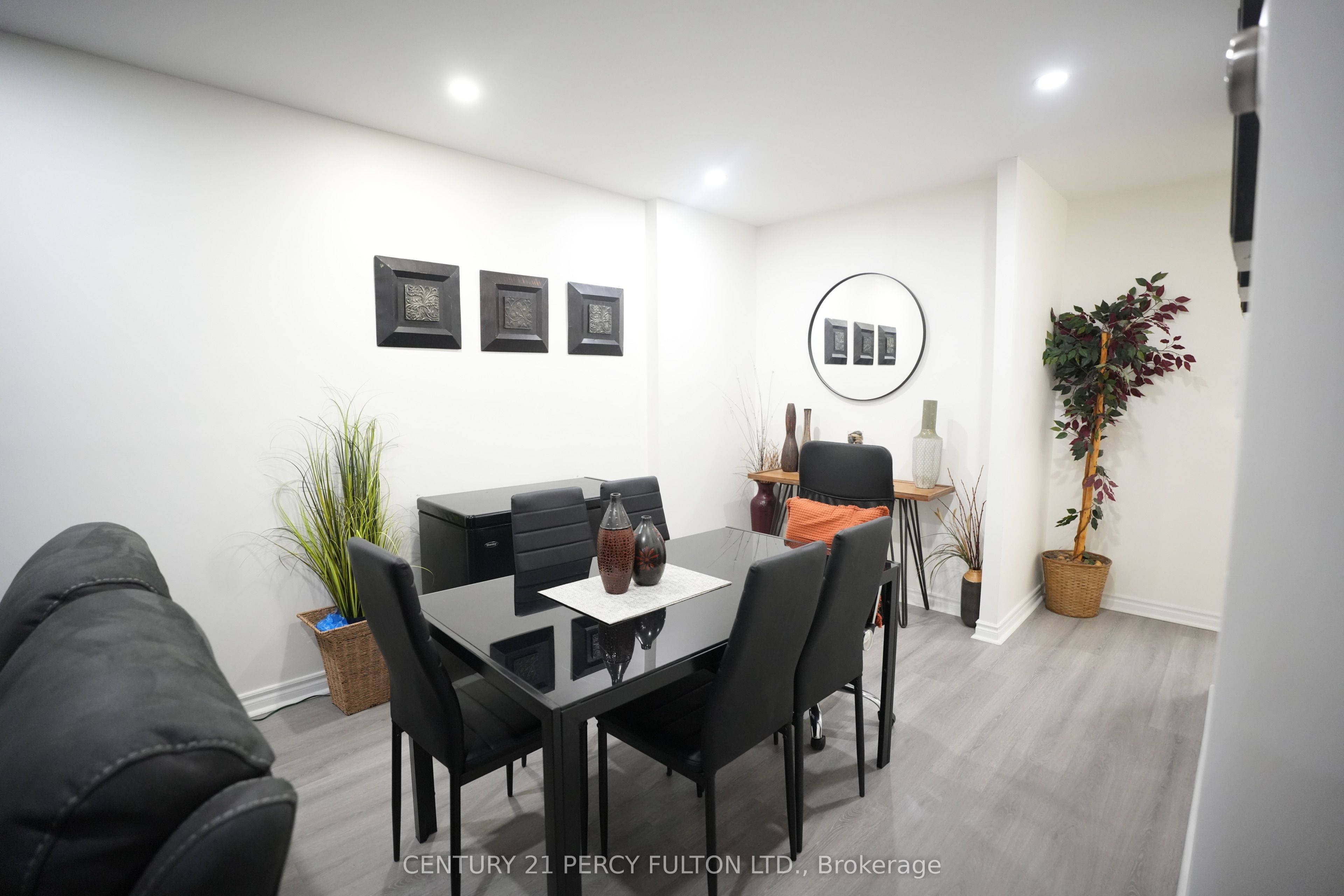 Unit Main - 117 Cordella Avenue, Toronto 5