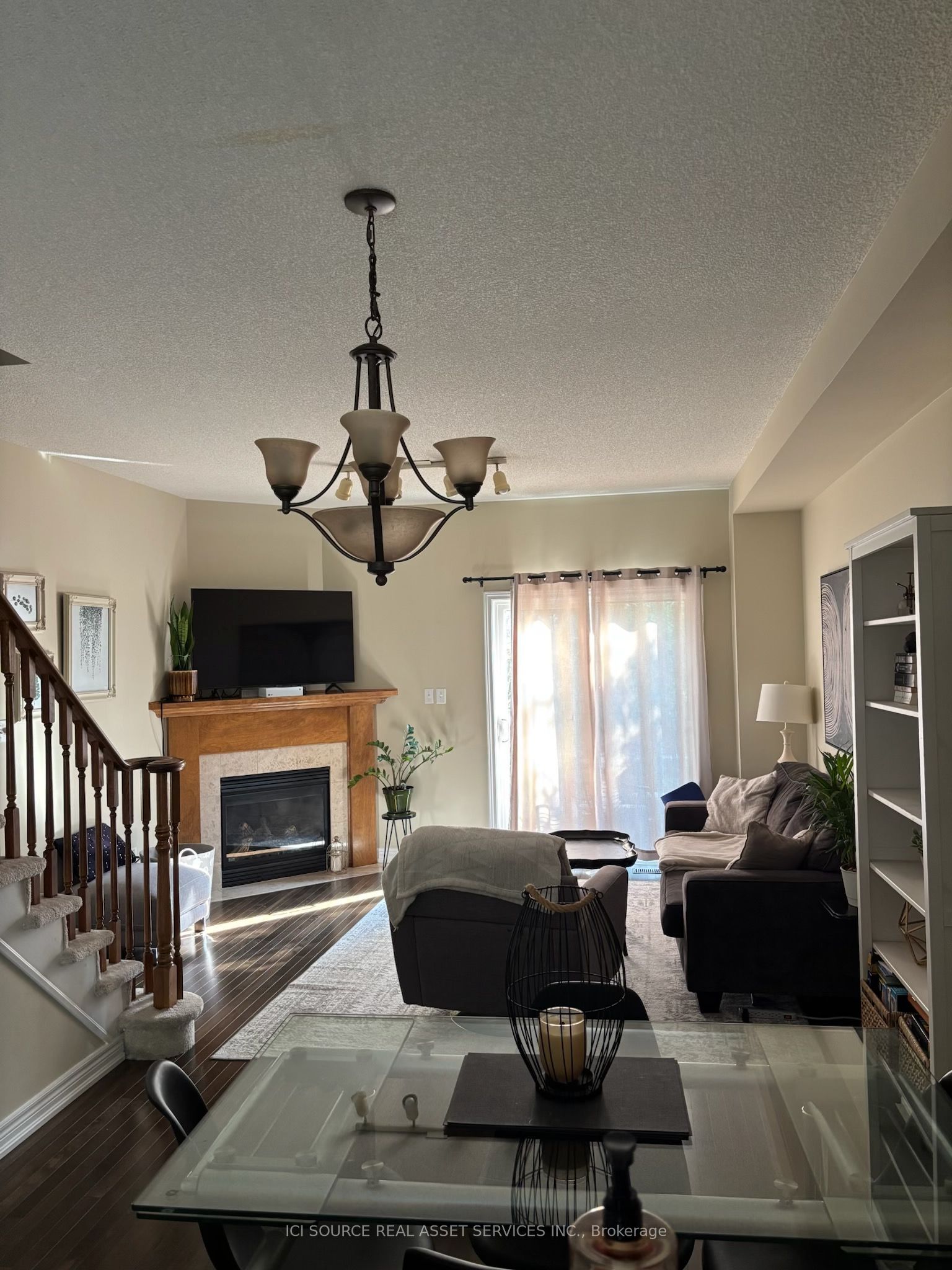 674 Rowley Common, Burlington 2
