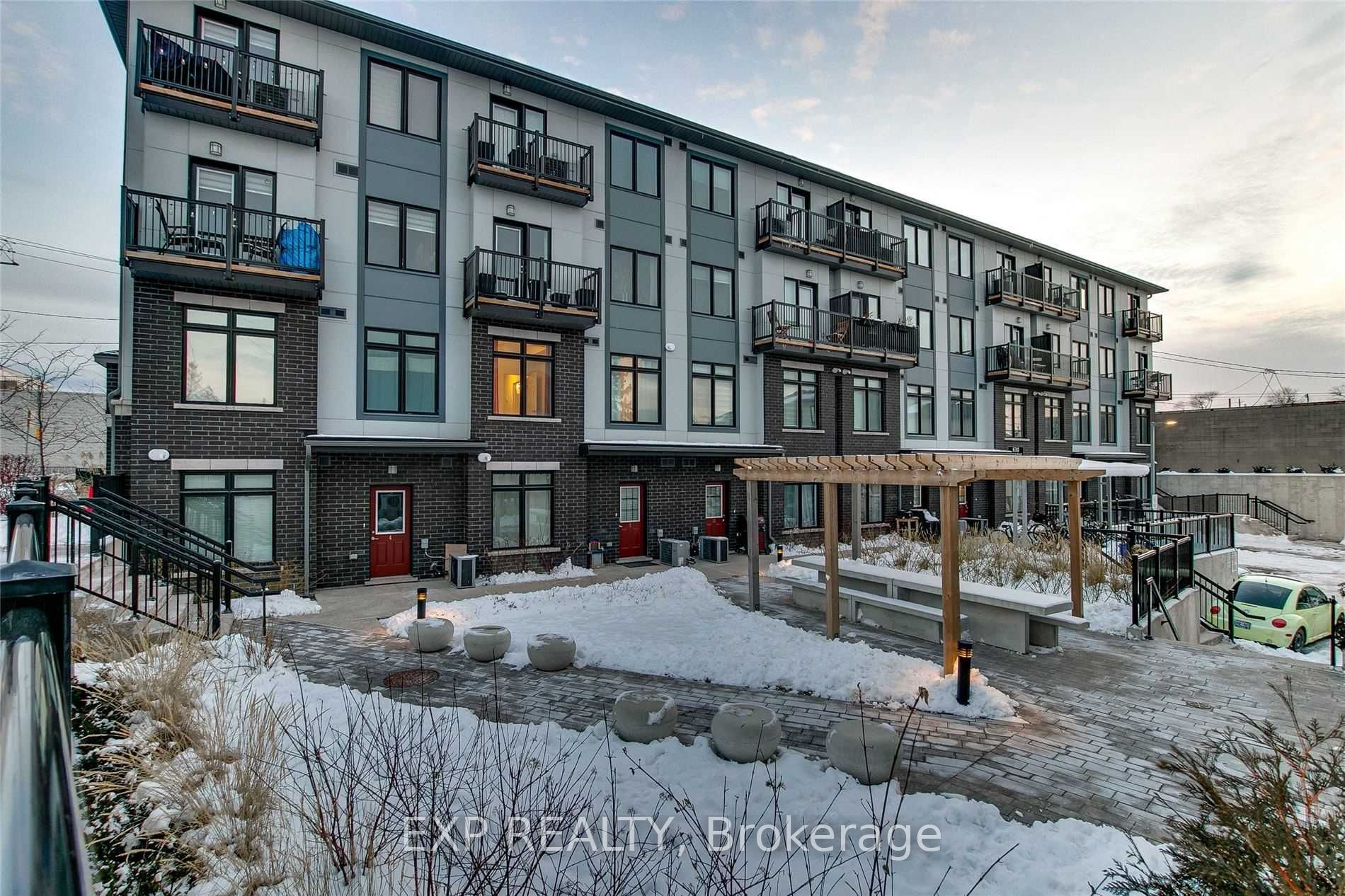 Unit 5 Room 1 - 630 Rogers Road, Toronto 3