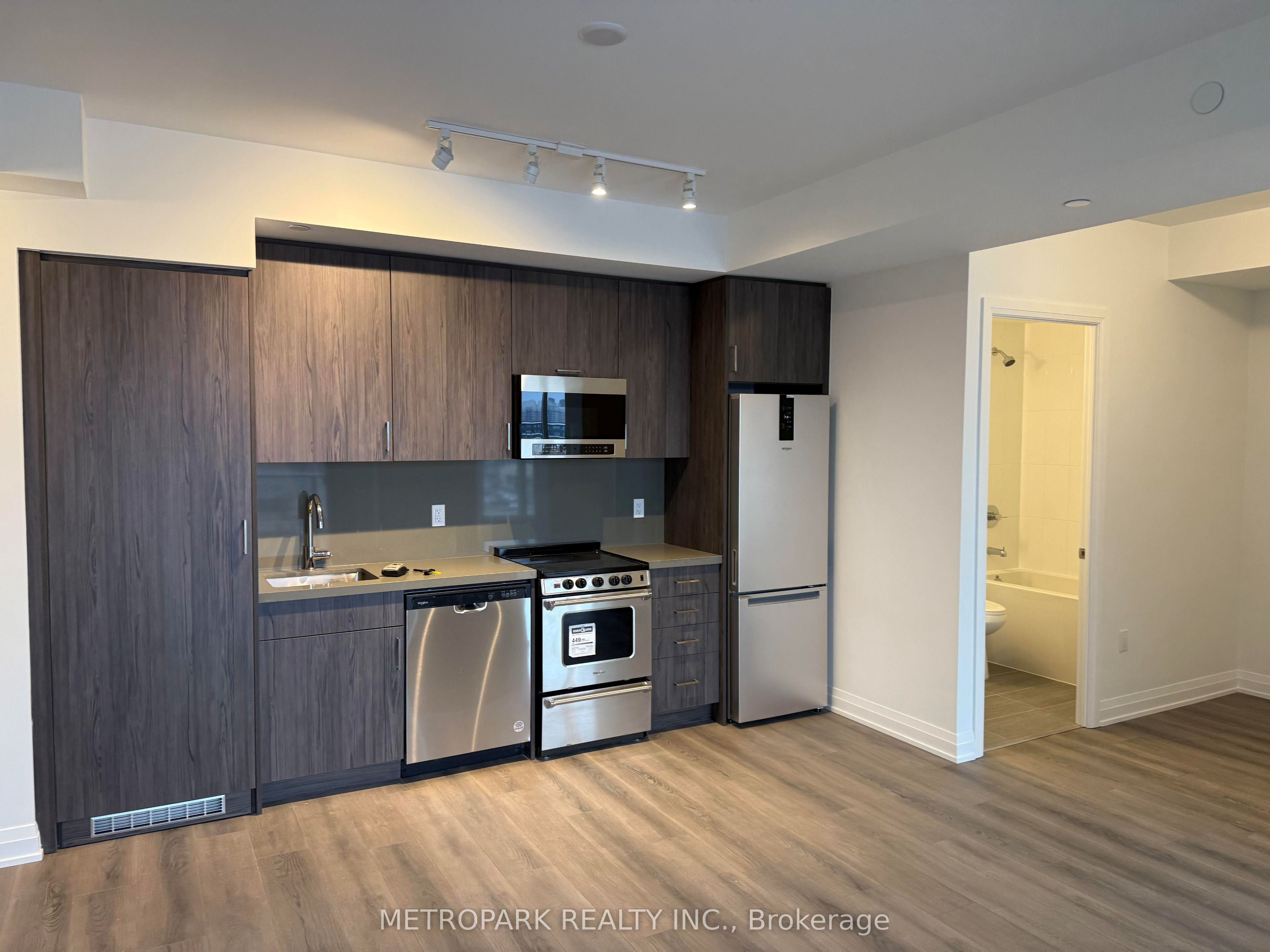 Unit 714 - 412 Silver Maple Road, Oakville 3