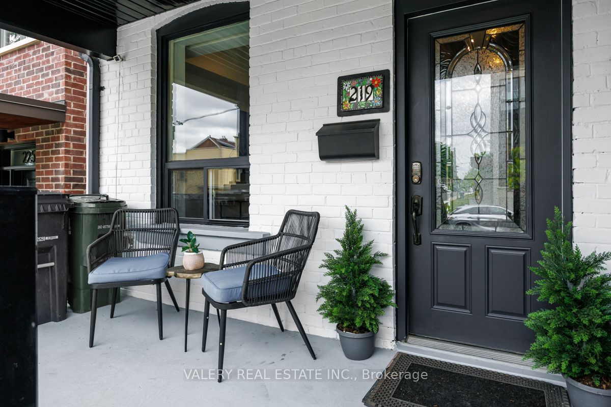 Unit Upper - 219 Mcroberts Avenue, Toronto 3