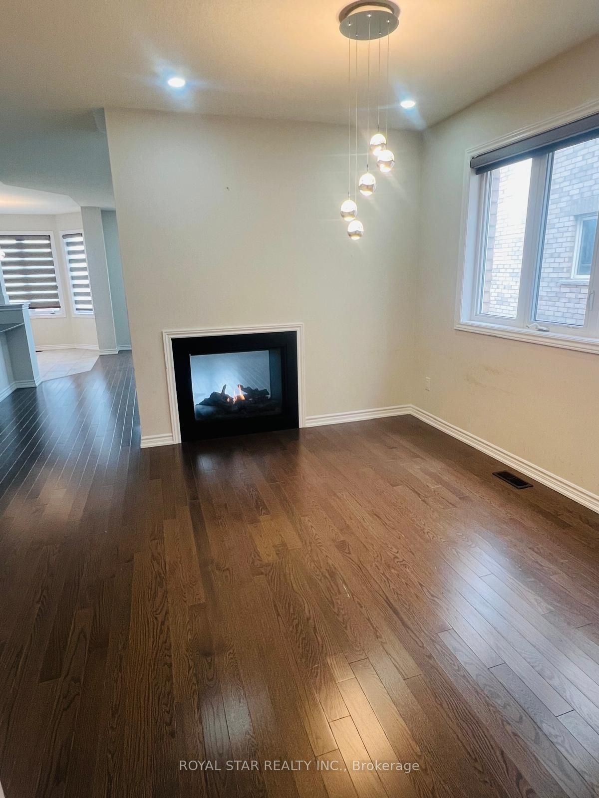 Unit Upper - 121 Bonnieglen Farm Boulevard, Caledon 5