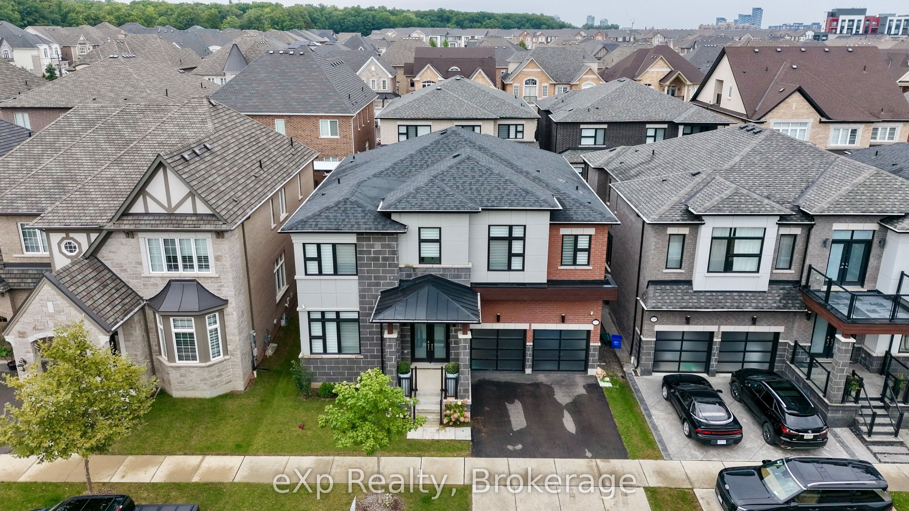 3313 Sunningdale Gardens, Oakville 2