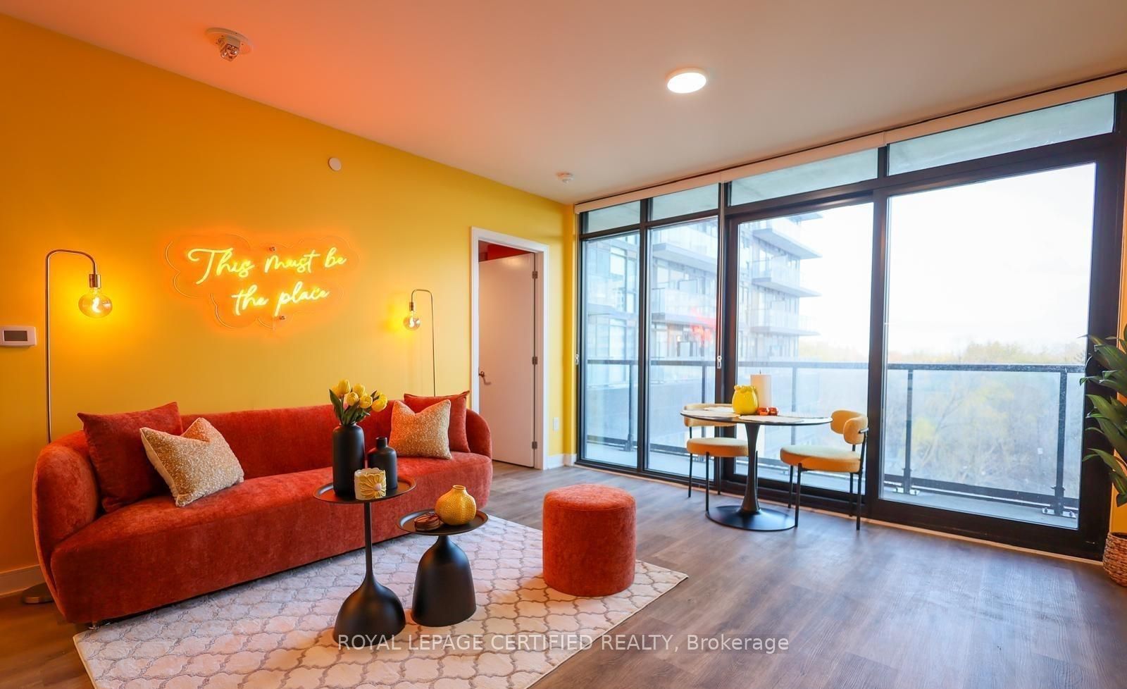 Unit 302 - 86 Dundas Street E, Mississauga 2