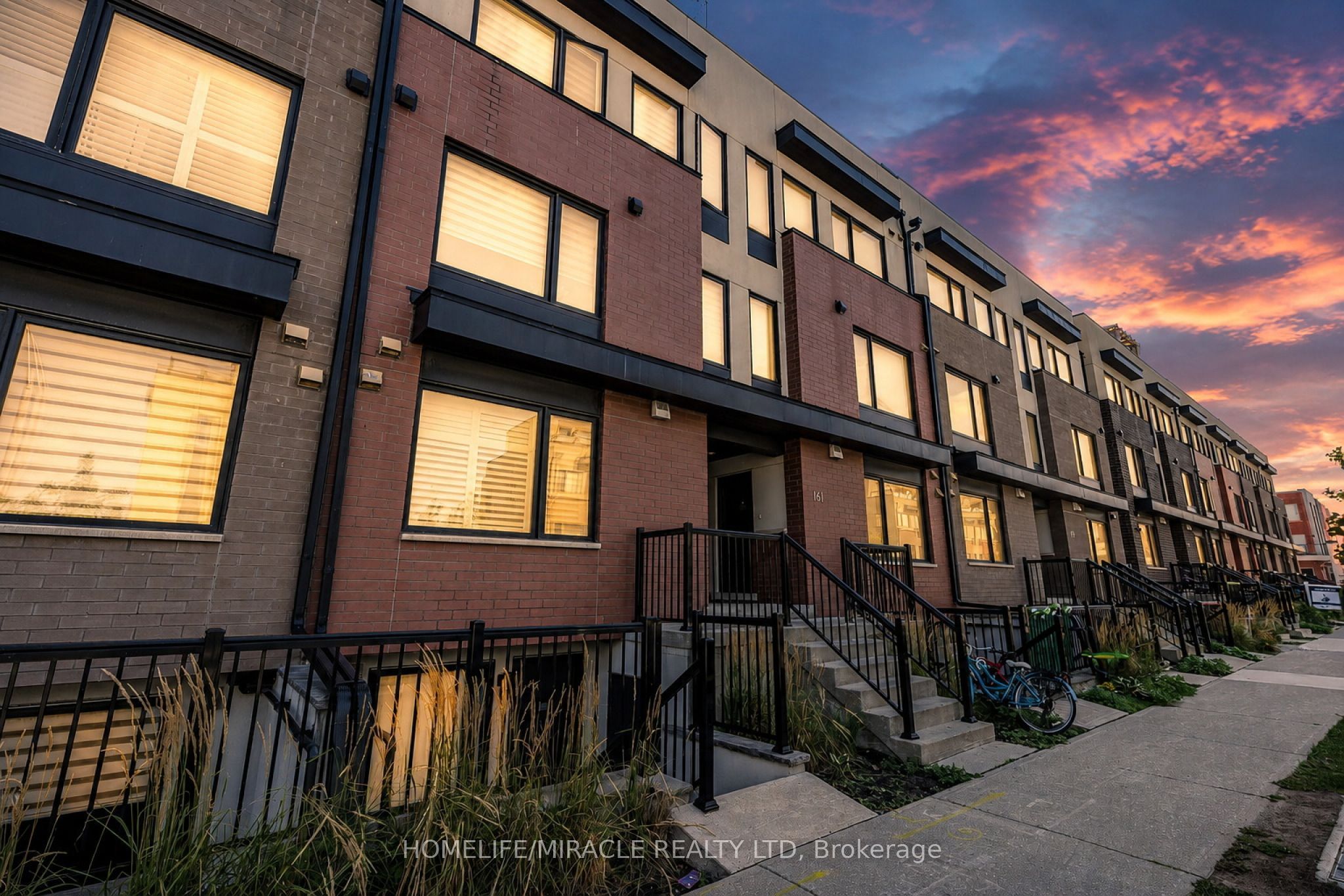 Unit 8 - 161 William Duncan Road, North York 3