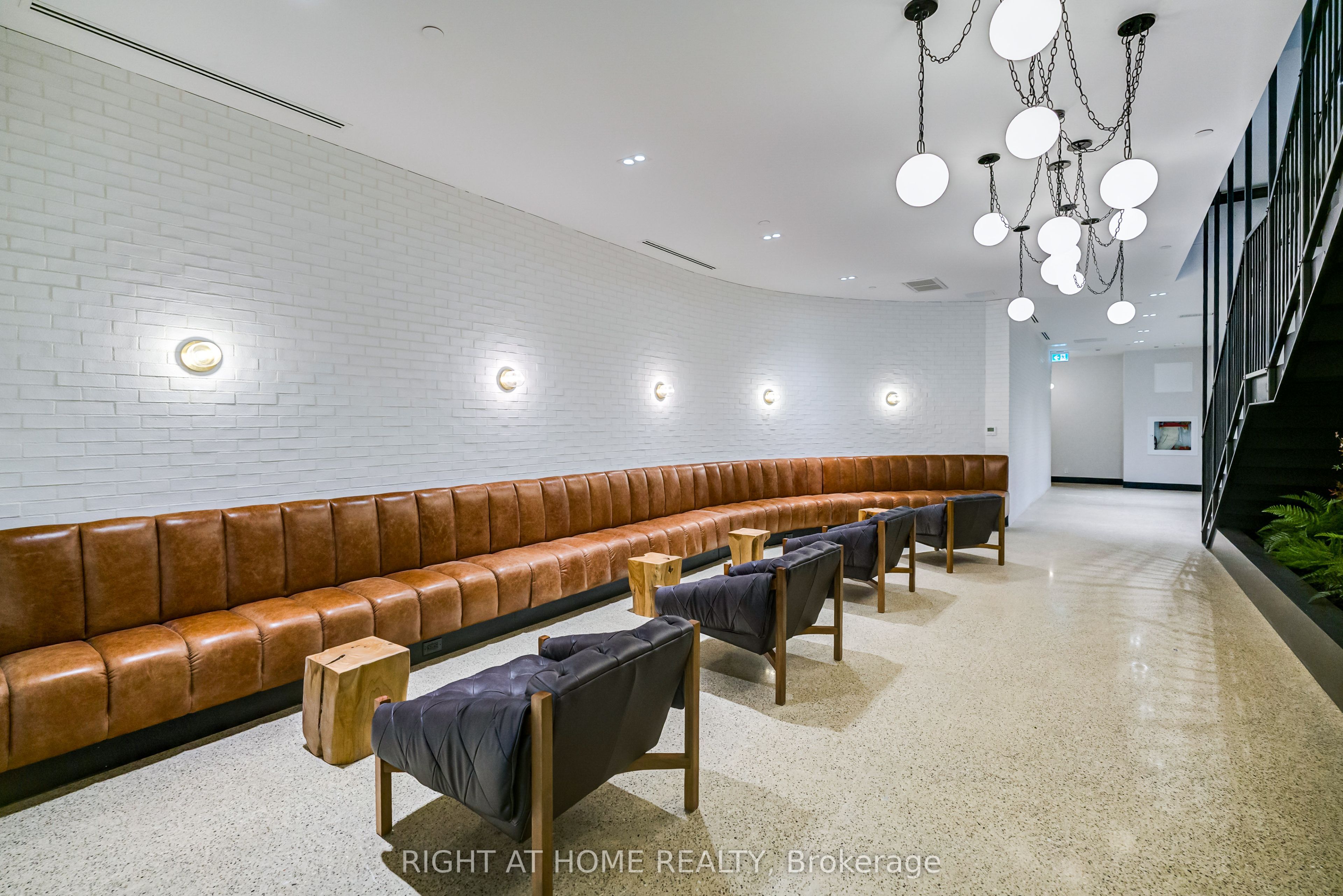 Unit 605 - 2946 Dundas Street W, Toronto 3