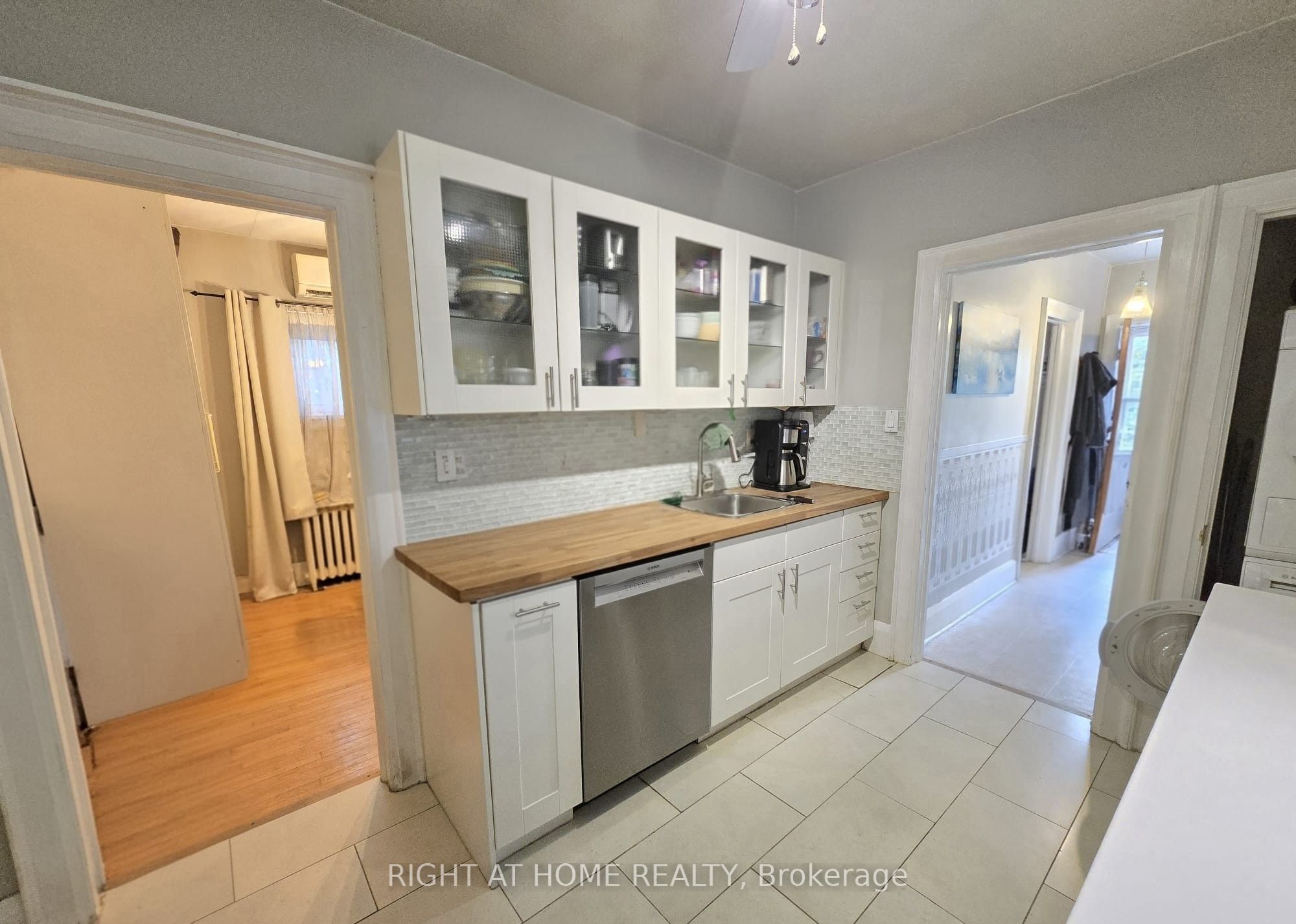 24 Third Street, Etobicoke 5