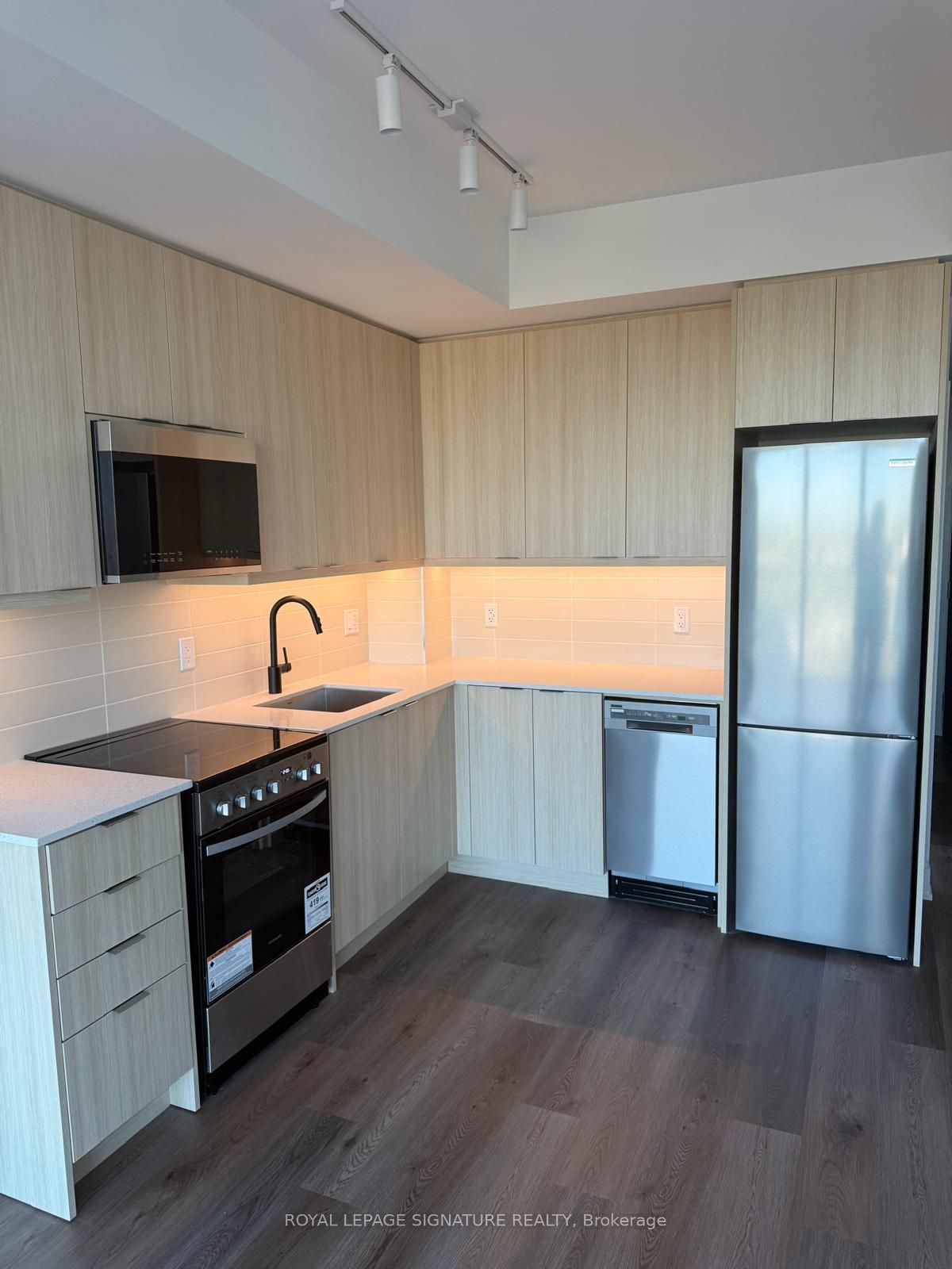 Unit 1203 B - 125 Nipissing Road, Milton 4