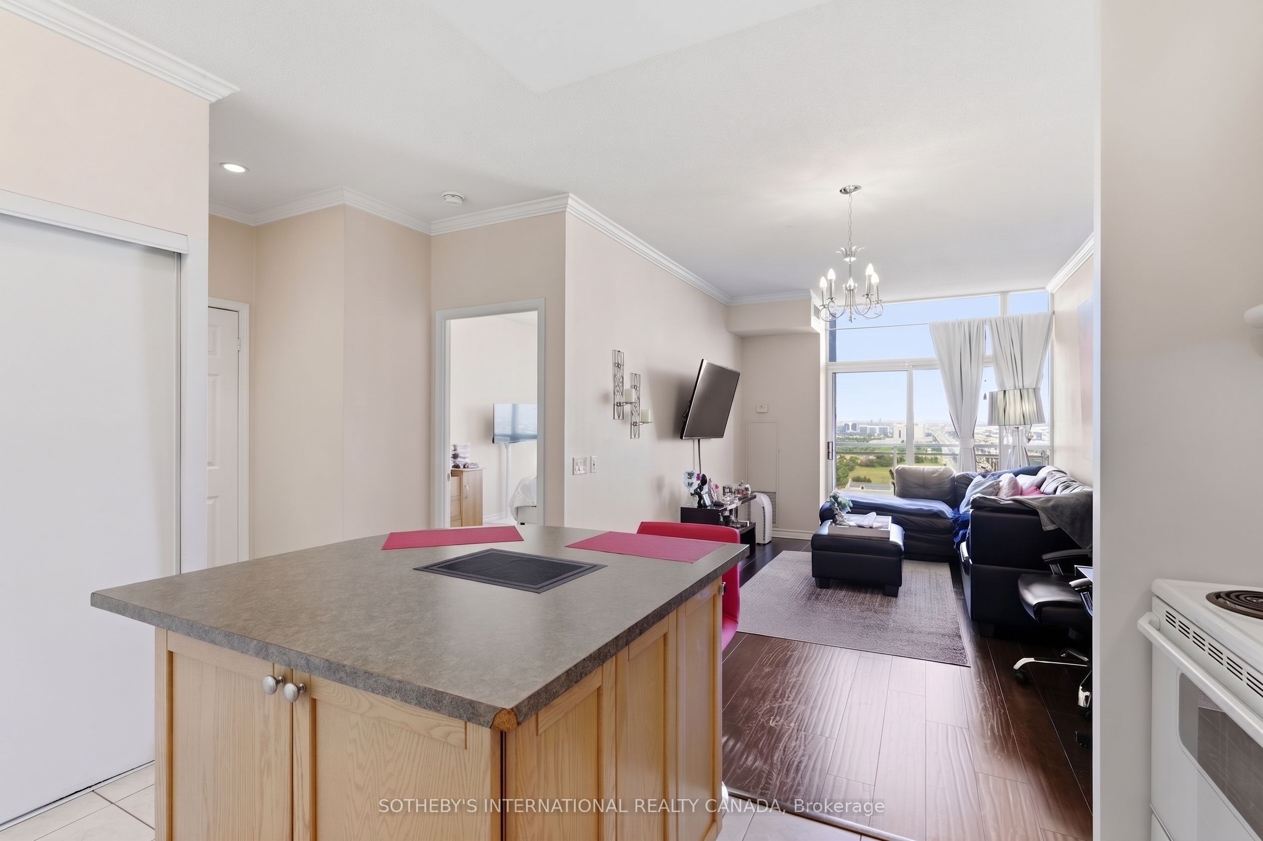 Unit 2112 - 55 Strathaven Drive, Mississauga 4