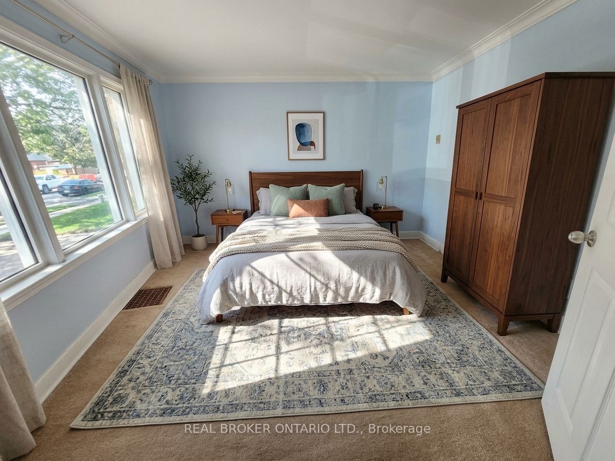 241 Aldercrest Road, Etobicoke 4