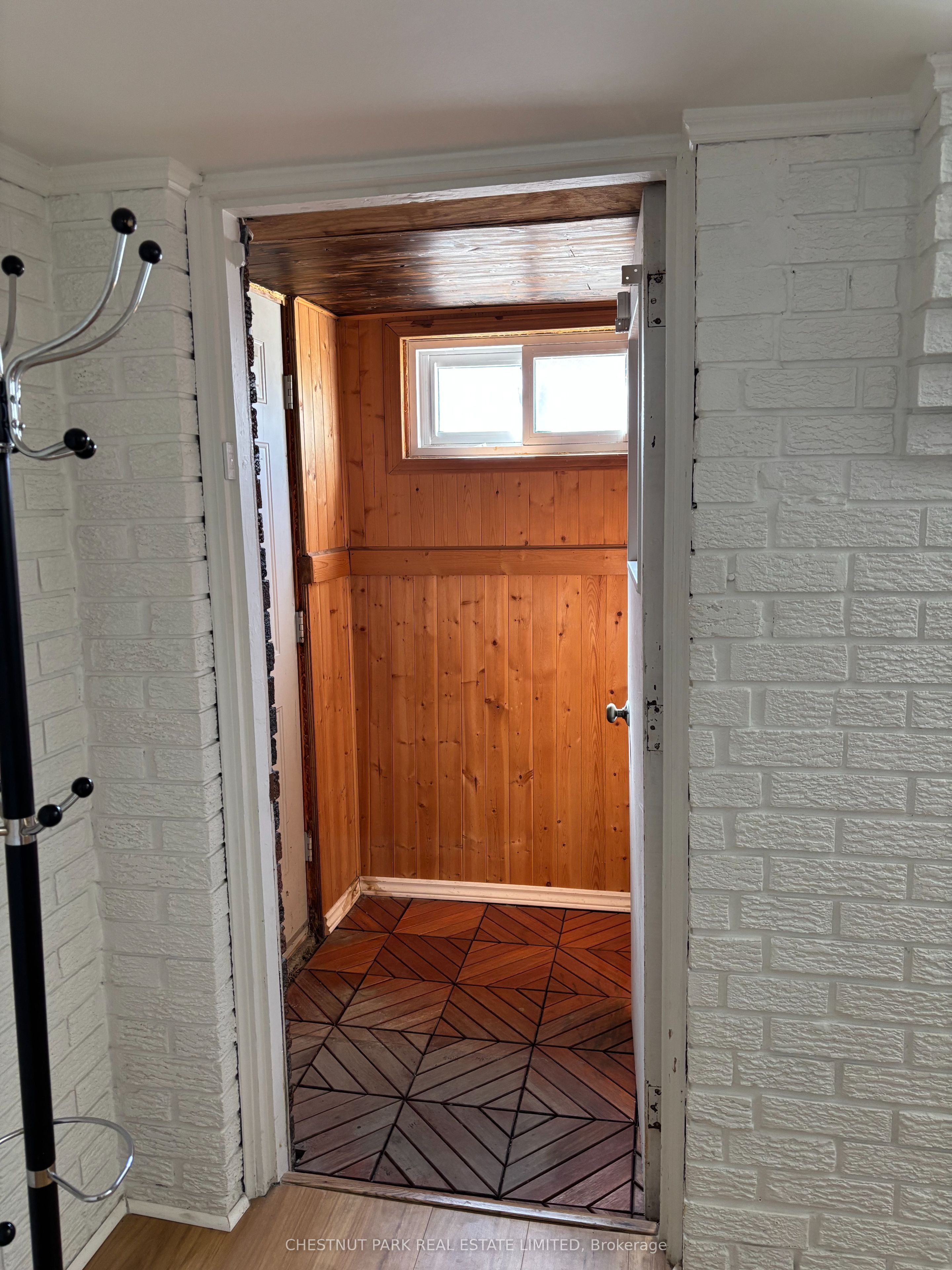 Unit Lower - 173 Chambers Avenue, Toronto 4