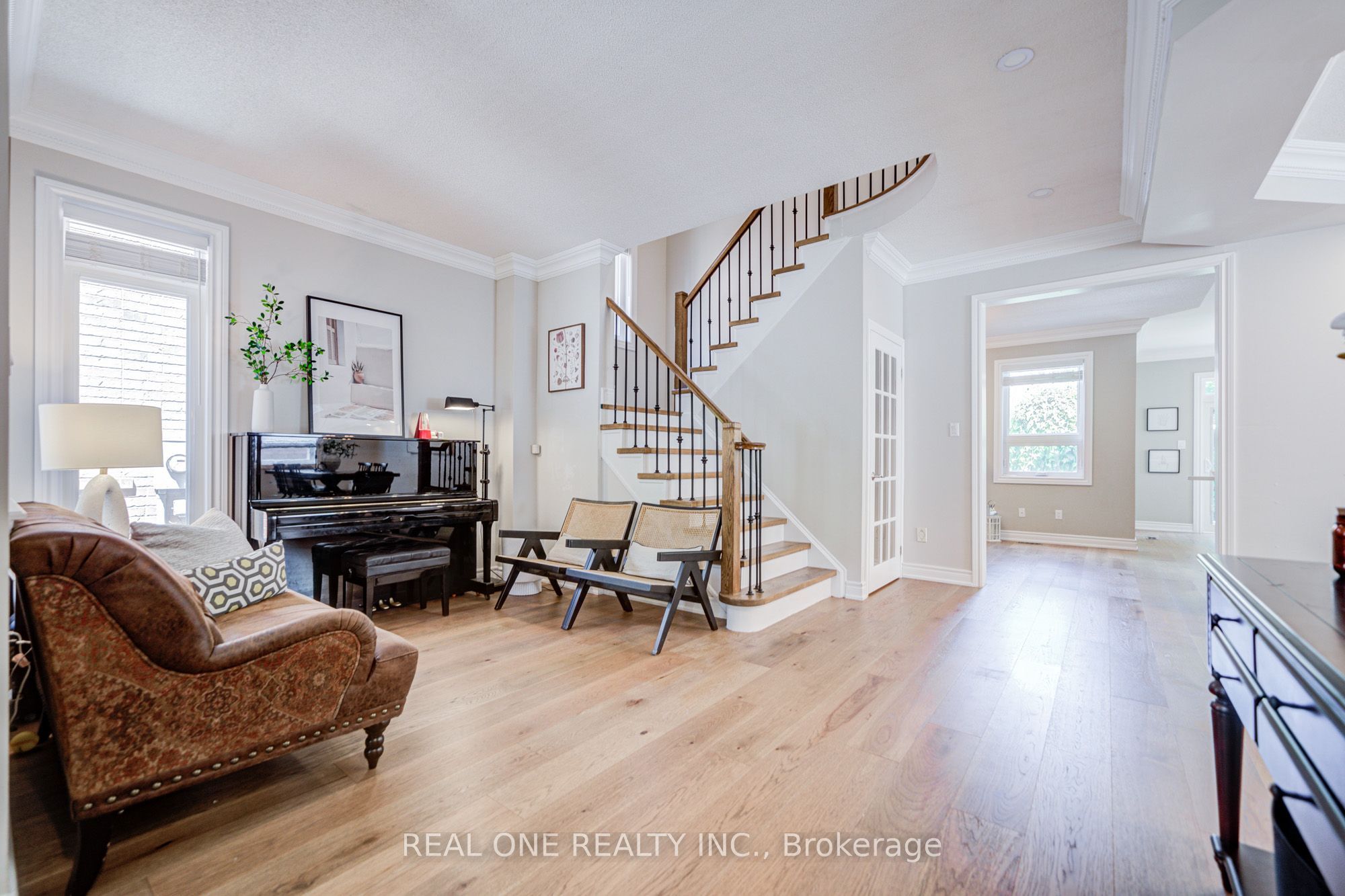 2463 Parkglen Avenue, Oakville 5