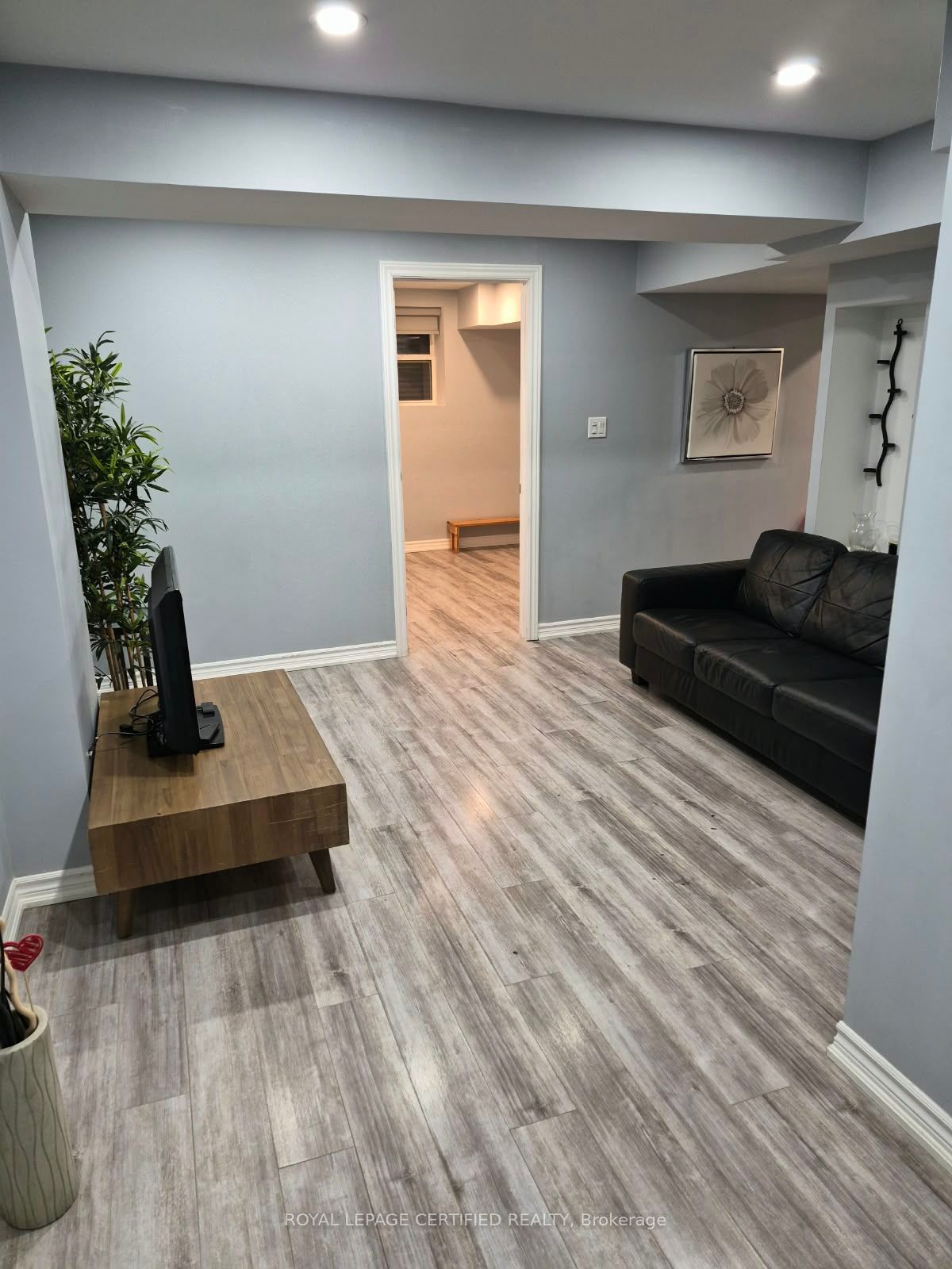Unit Lower - 1573 Eglinton Avenue W, Mississauga 2