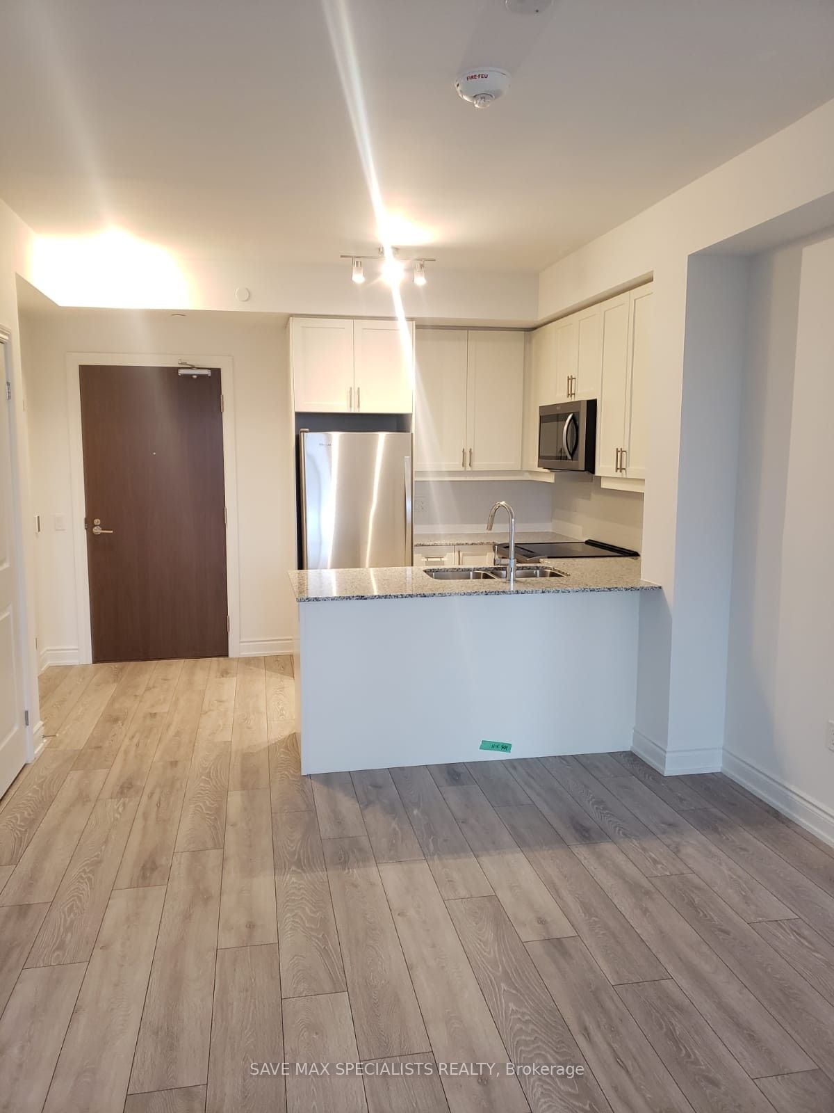Unit 401 - 1050 Main Street, Milton 3