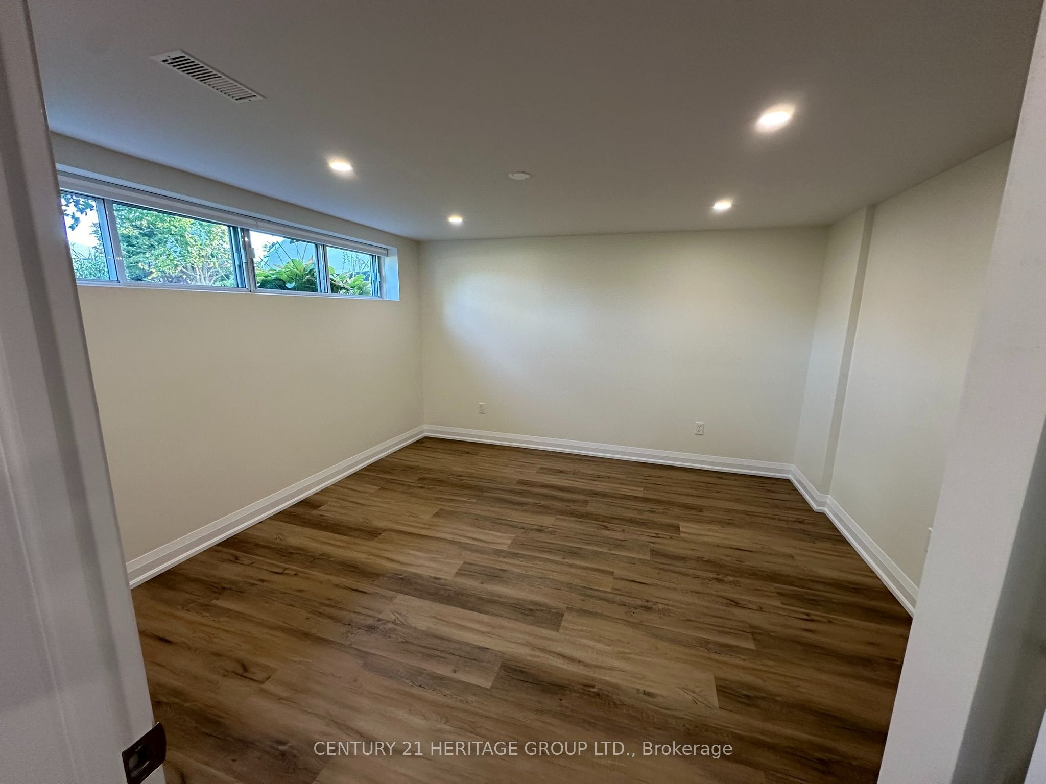Unit Basement - 49 Larstone Avenue, Etobicoke 5
