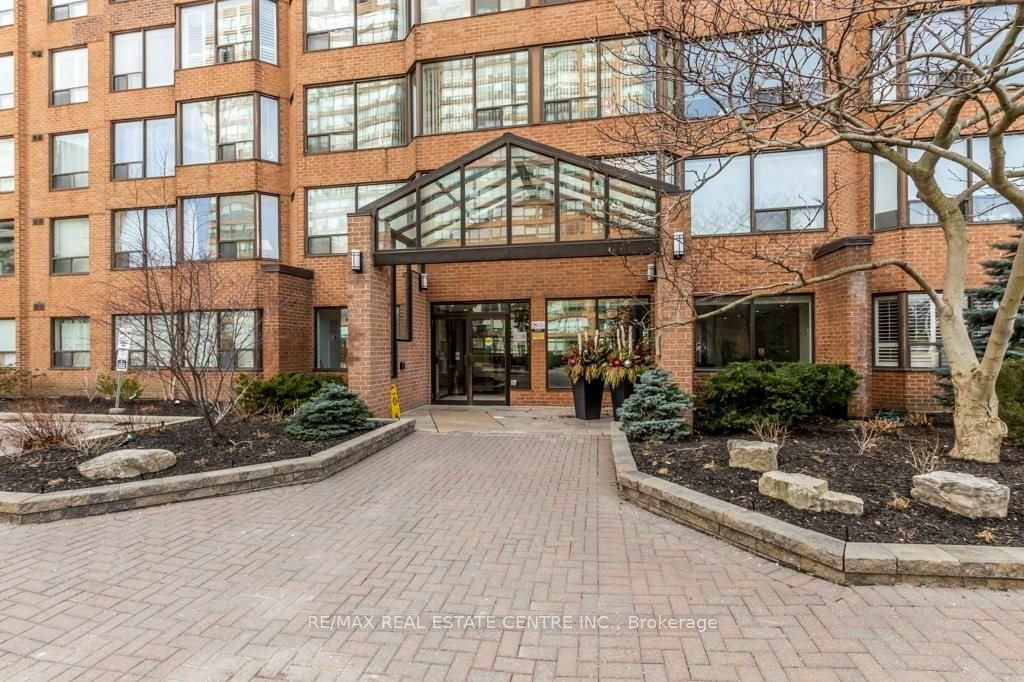 Unit 502 - 1270 Maple Crossing Blvd Boulevard, Burlington 2