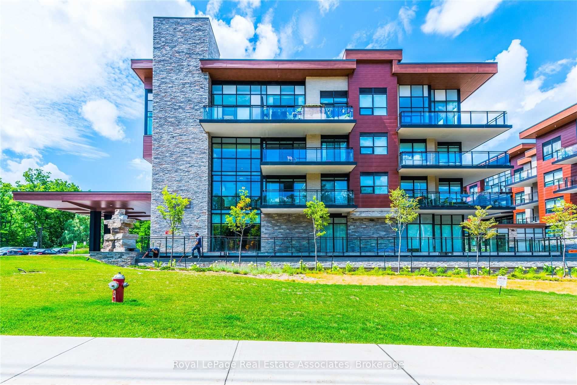 Unit 141 - 1575 Lakeshore Road W, Mississauga 2