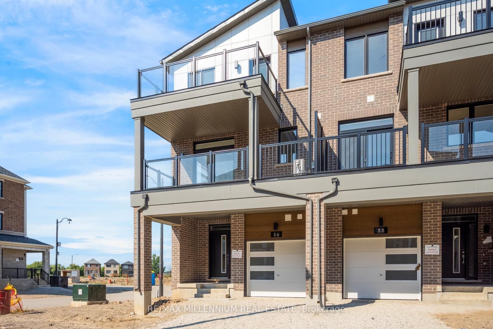 Unit Main - 36 Thornbird Crescent, Brampton 2