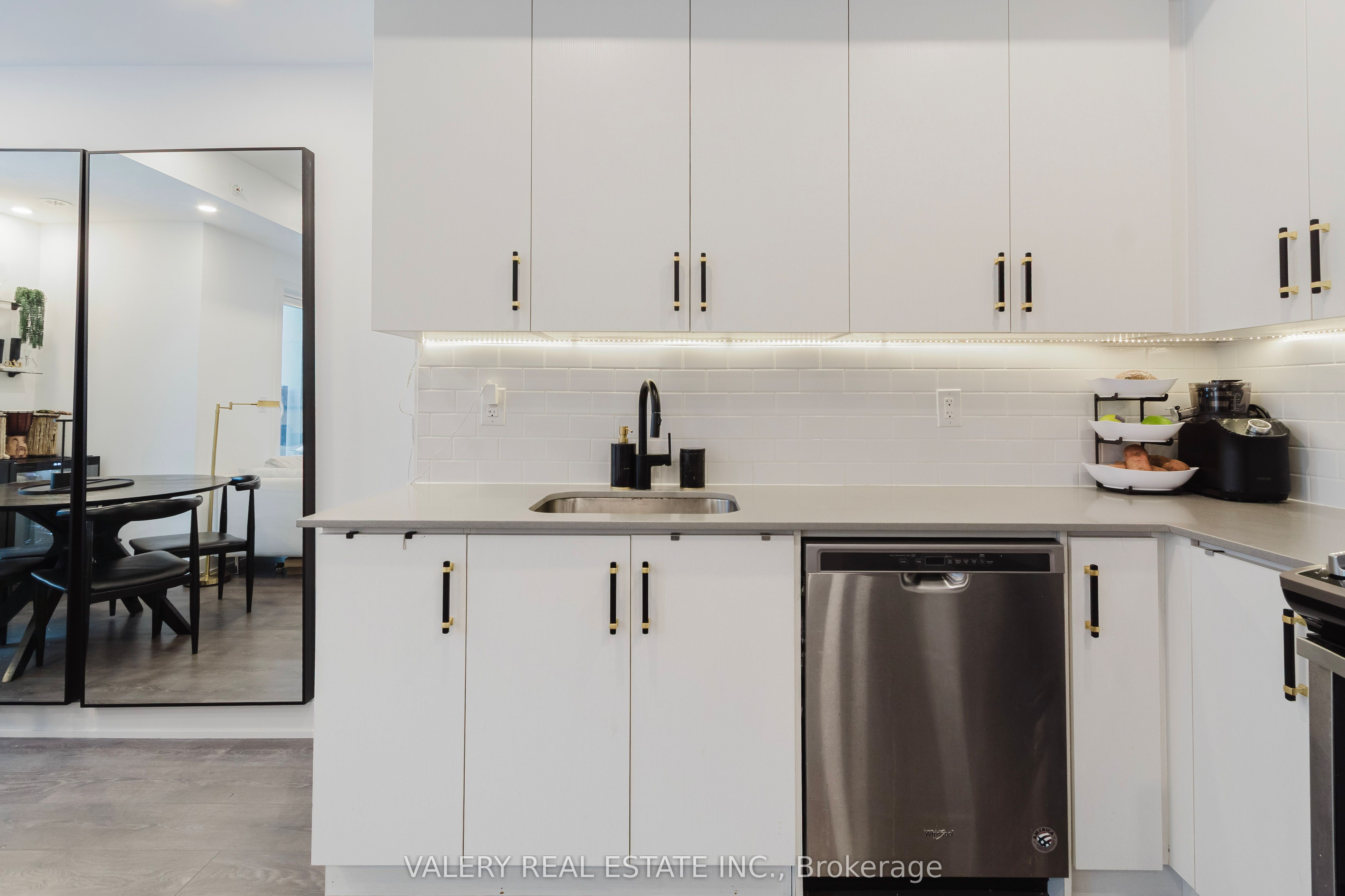 Unit 16 - 3492 Widdicombe Way, Mississauga 5