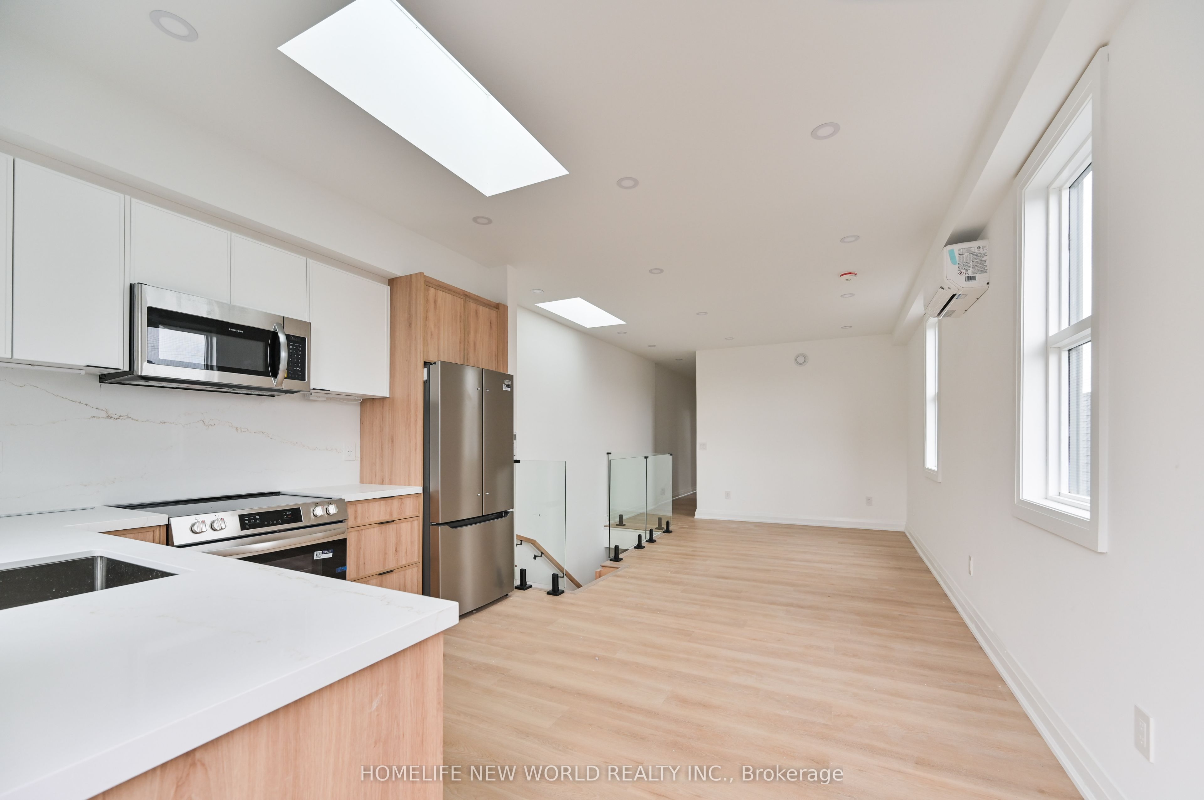 Unit Upper - 228 Emerson Ave Avenue, Toronto 3