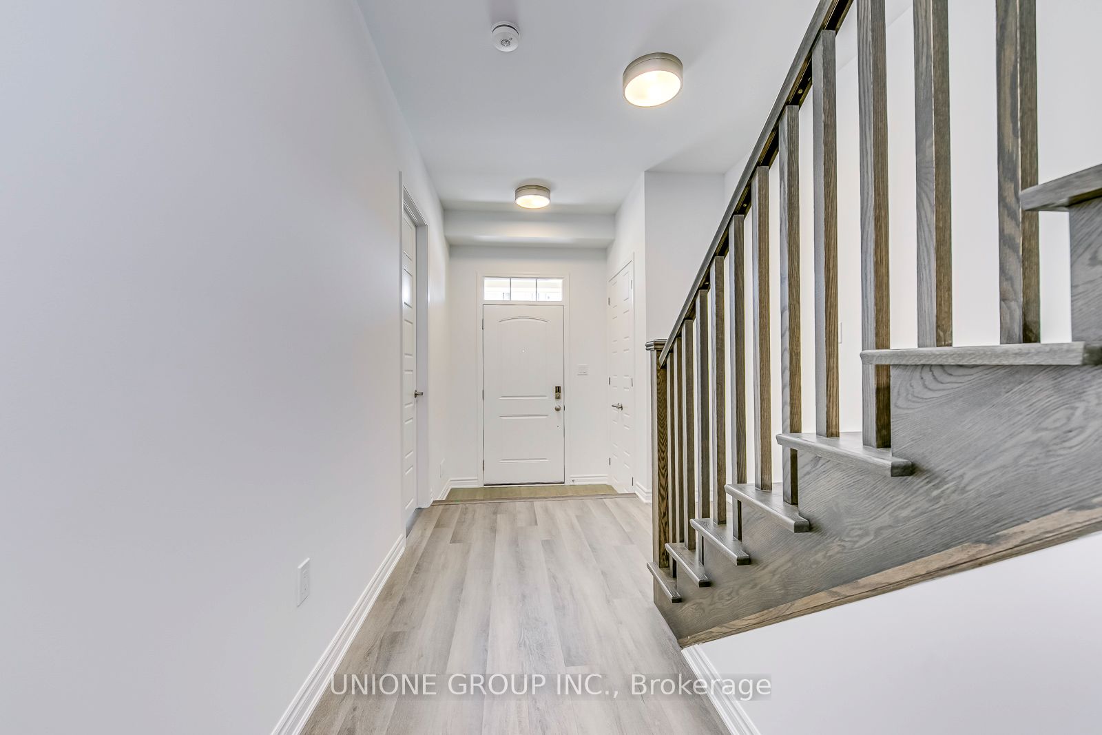 3056 Merrick Road, Oakville 4