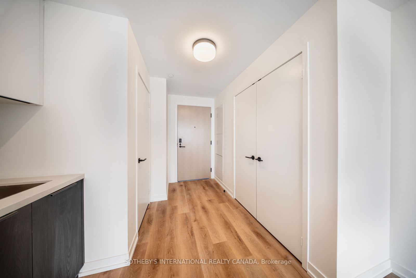 Unit 1701 - 5 York Garden Way, North York 2