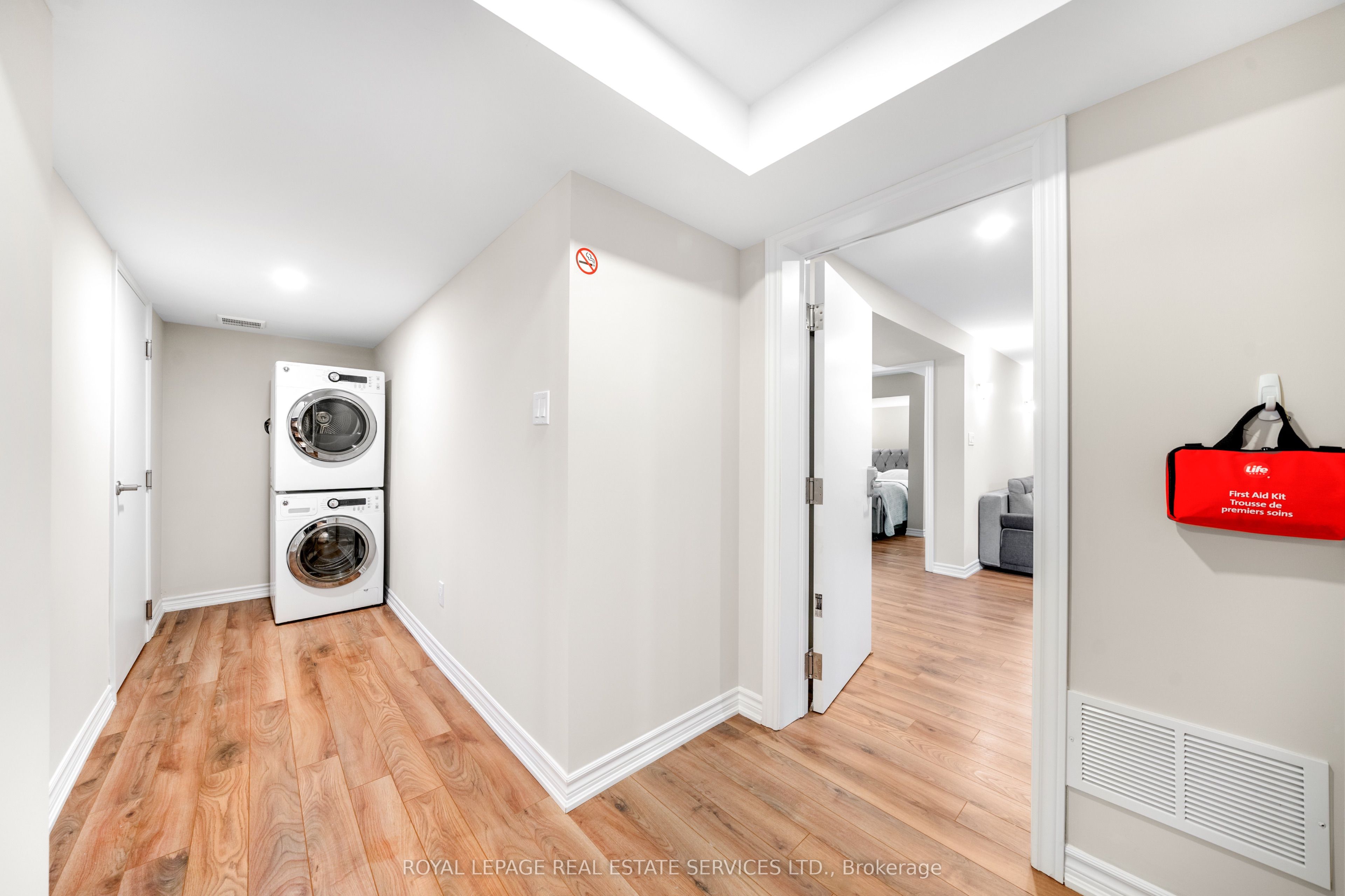 Unit Bsmt Apt 2 - 16 Embers Drive, Etobicoke 4