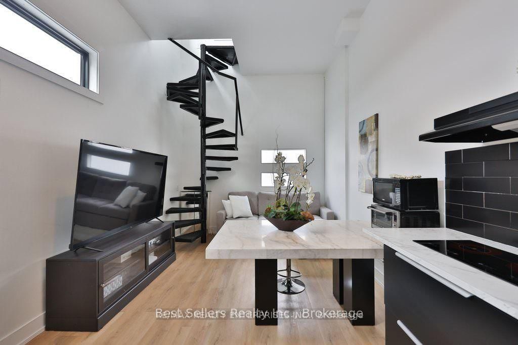 Unit 2B - 172 Royal York Road, Etobicoke 4